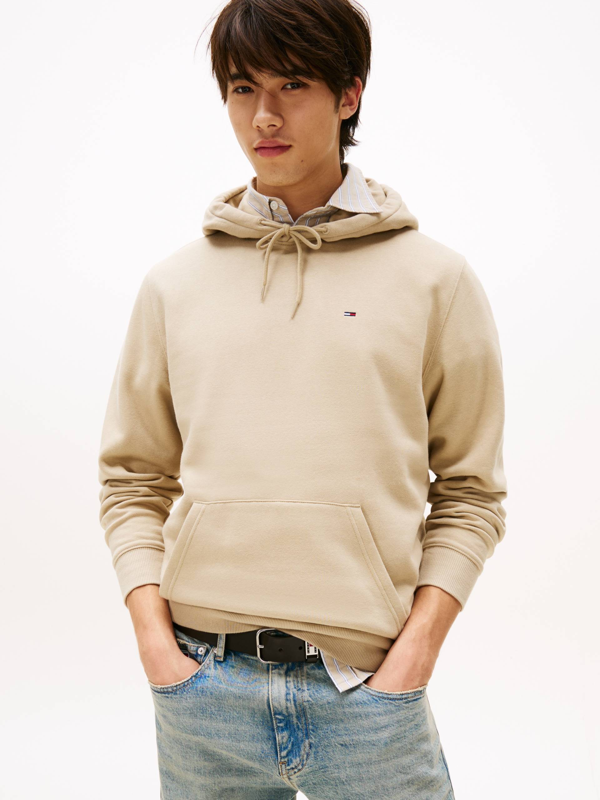 Tommy Jeans Sweatshirt »TJM REG S FLAG HOODIE«, mit bestickten Markenlogo auf Brusthöhe Tommy Jeans Sweatshirt »TJM REG S FLAG HOODIE«, mit bestickten Markenlogo auf Brusthöhe von TOMMY JEANS
