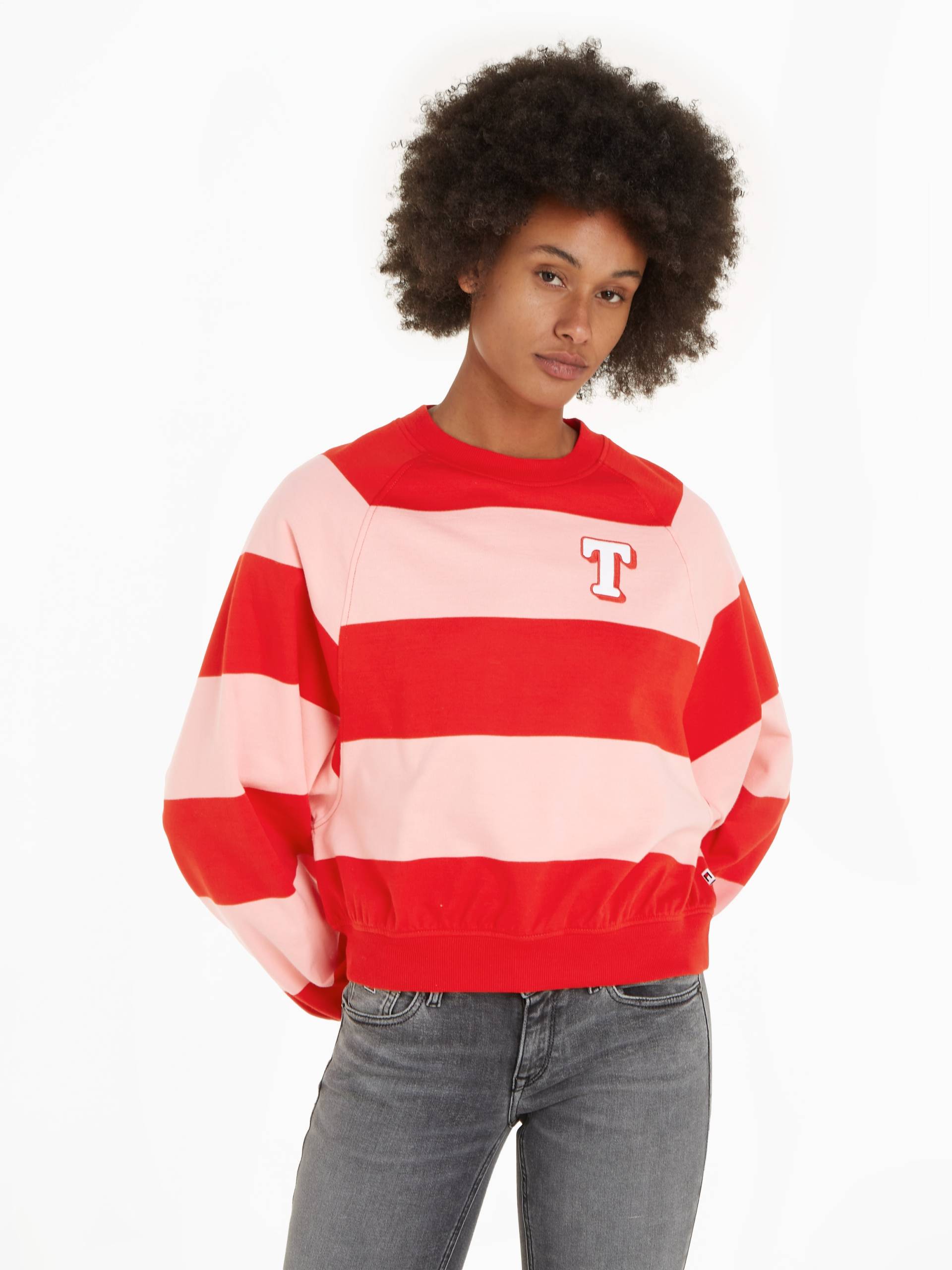 Tommy Jeans Sweatshirt »TJW RLX LETTERMAN STRP CREW EXT« von TOMMY JEANS