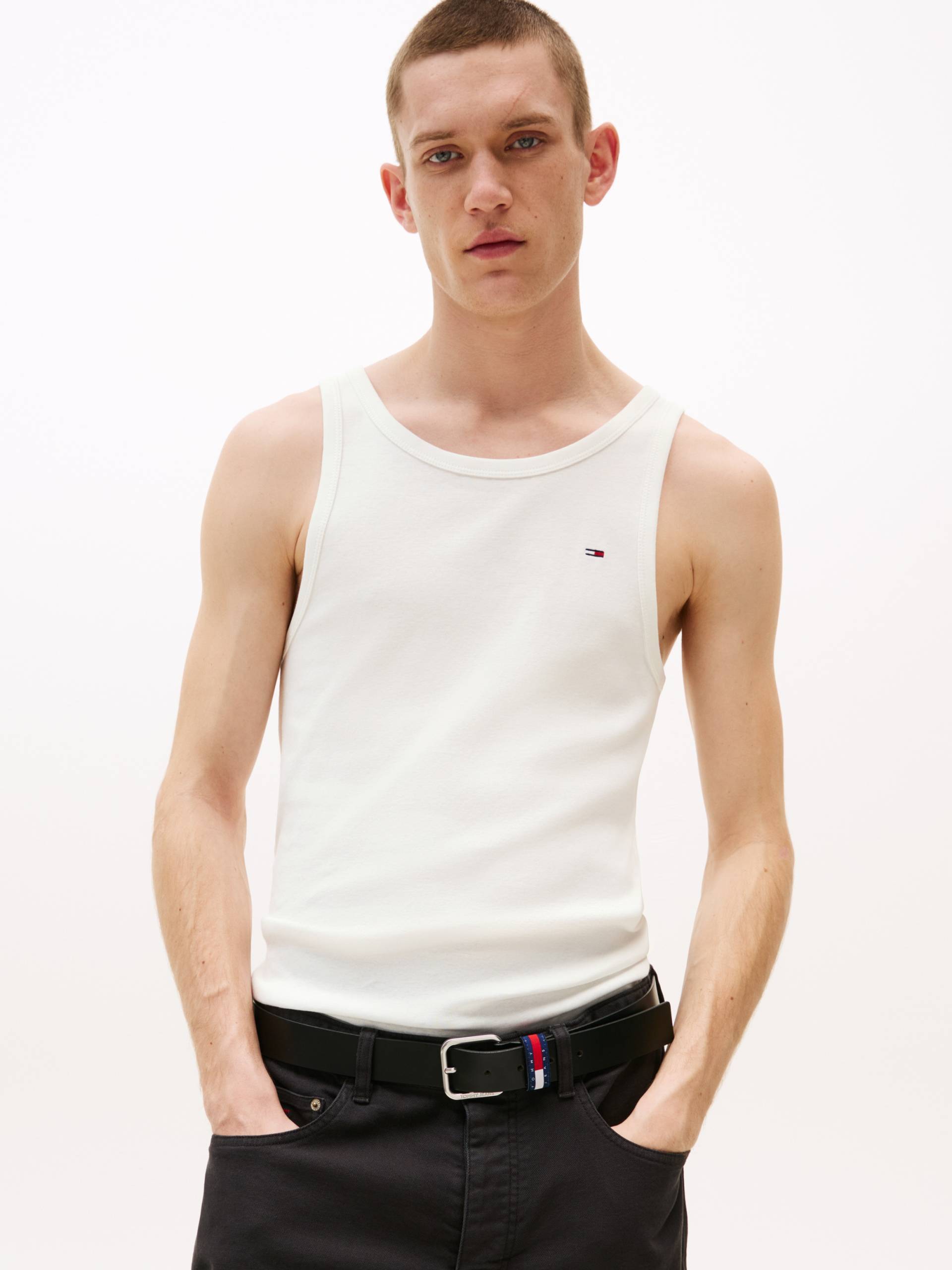 Tommy Jeans Tanktop »TJM XSLIM 3 PACK FLAG TANK EXT«, Mit tiefem Rundhalsausschnitt von TOMMY JEANS