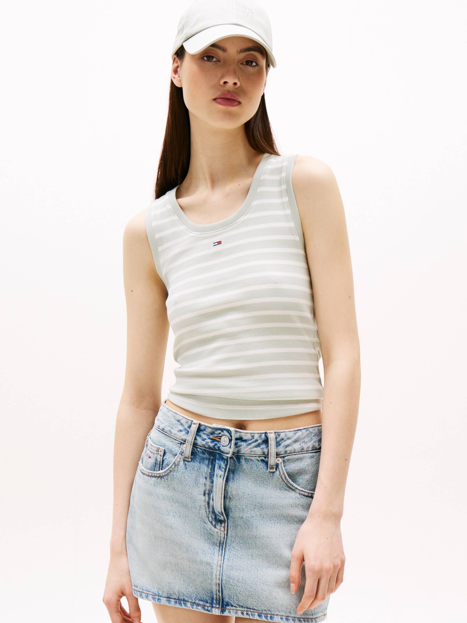 Tommy Jeans Tanktop »TJW ESSENTIAL RIB TANK EXT«, mit Logostickerei Tommy Jeans Tanktop »TJW ESSENTIAL RIB TANK EXT«, mit Logostickerei von TOMMY JEANS