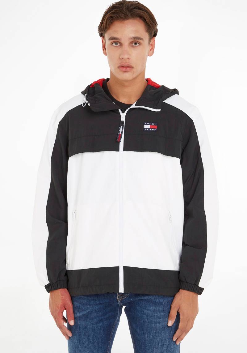 Tommy Jeans Windbreaker »TJM CLBK CHICAGO WINDBREAKER«, mit Kapuze von TOMMY JEANS