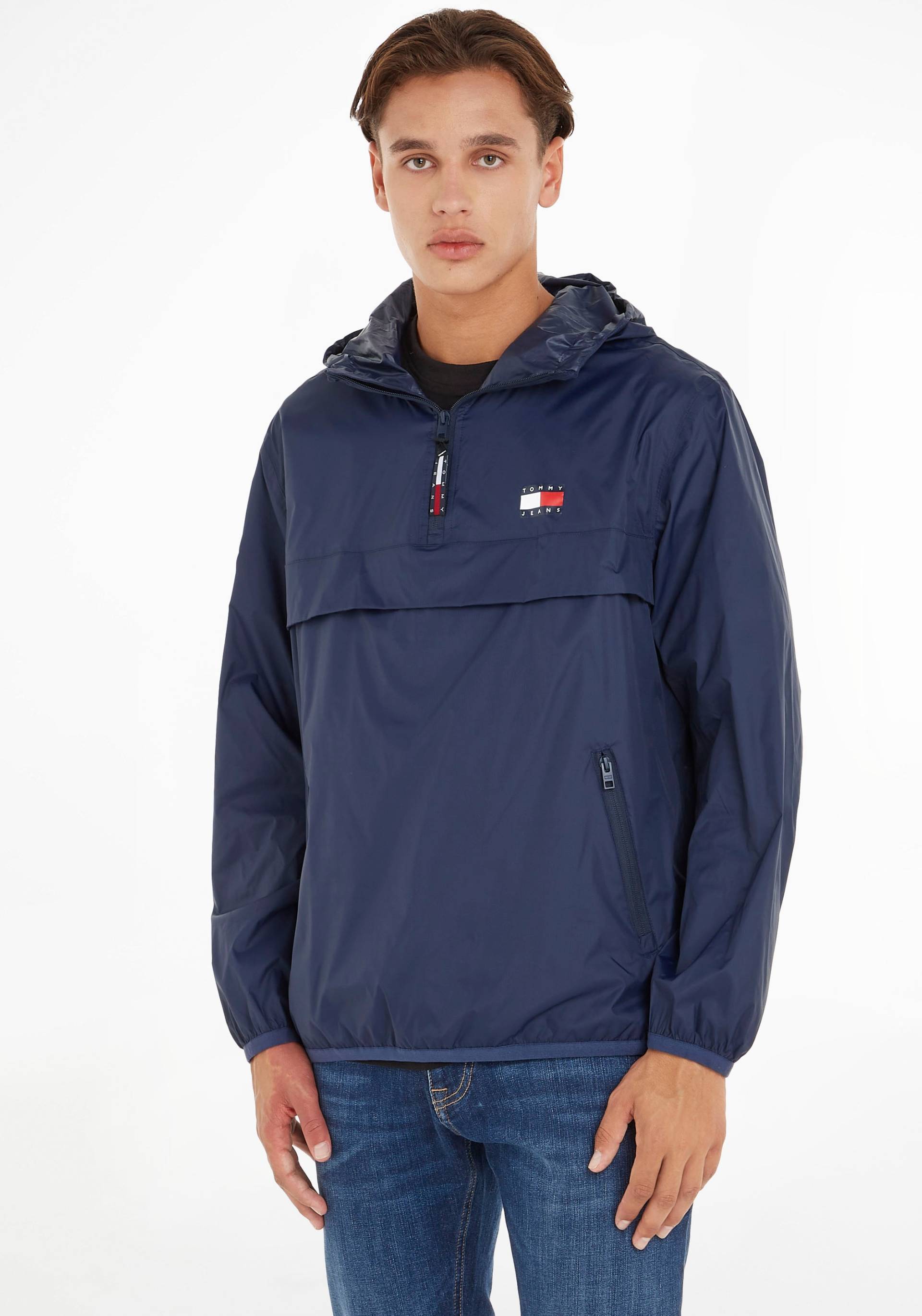 Tommy Jeans Windbreaker »TJM PCKABLE TECH CHICAGO POPOVER«, mit Kapuze von TOMMY JEANS