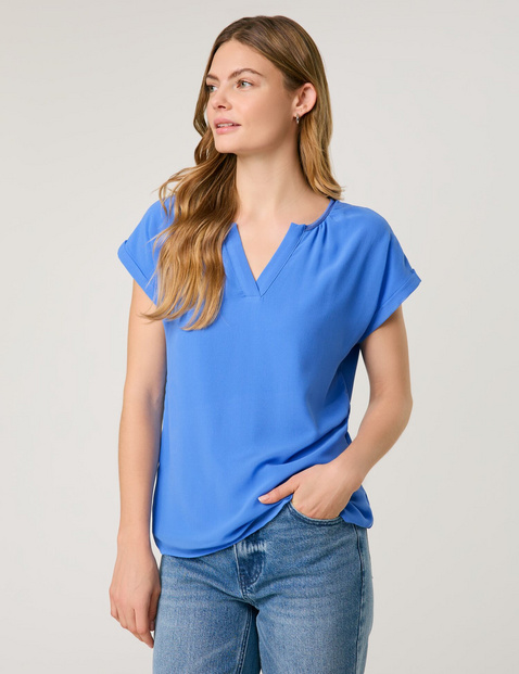 TAIFUN Damen Blusenshirt mit Chiffon-Overlayer Viskose 62 cm V-Ausschnitt Kurzarm unifarben Blau von Taifun