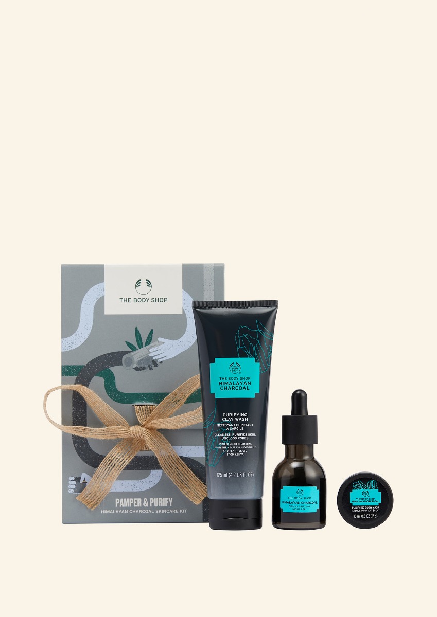 Pamper & Purfify Himalayan Charcoal Skincare Kit von The Body Shop