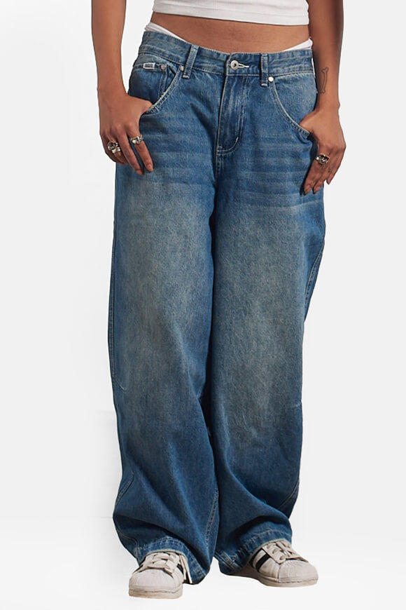 The Ragged Priest Baggy Cropped Jeans | Bleached Blue | Damen  | 24 von The Ragged Priest