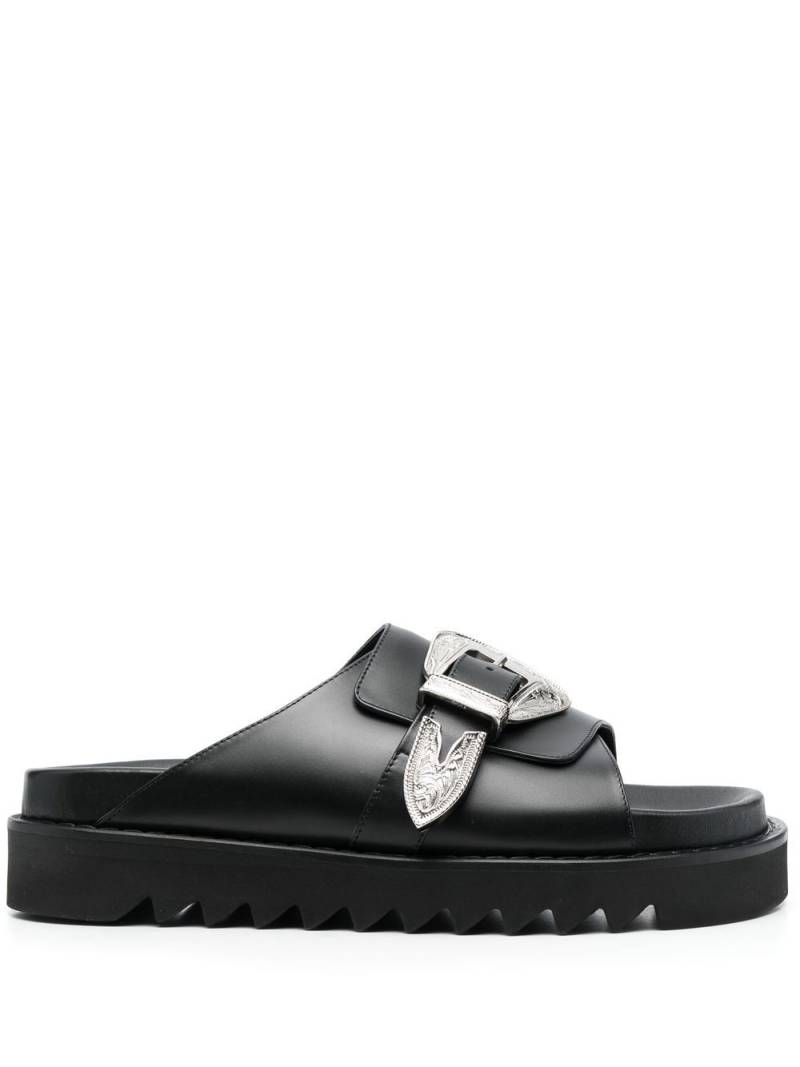 Toga Virilis western-buckle leather sandals - Black von Toga Virilis