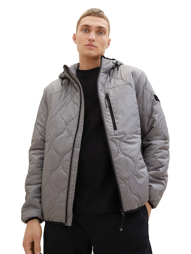 TOM TAILOR Denim Steppjacke, mit Kapuze, mit Logo-Badge am Ärmel von Tom Tailor Denim