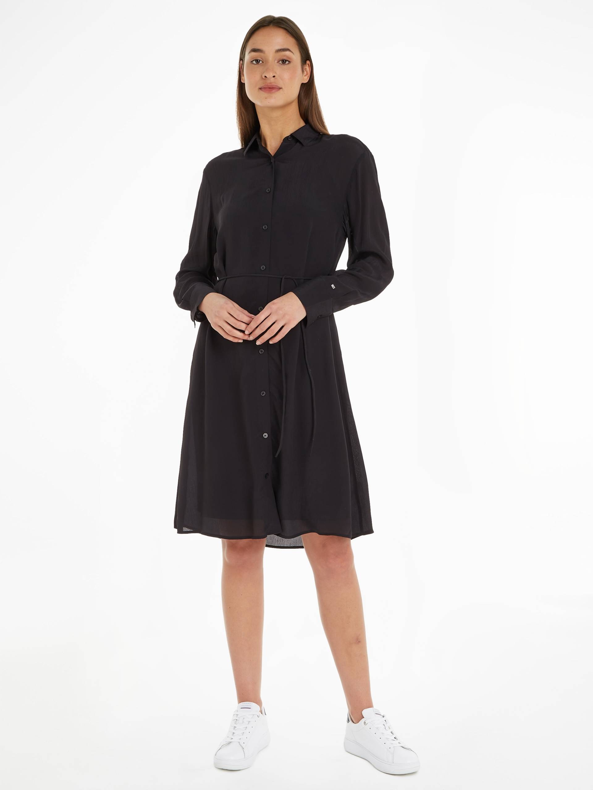 Tommy Hilfiger Blusenkleid »FLUID VISCOSE CREPE KNEE DRESS«, mit Logopatch Tommy Hilfiger Blusenkleid »FLUID VISCOSE CREPE KNEE DRESS«, mit Logopatch von Tommy Hilfiger
