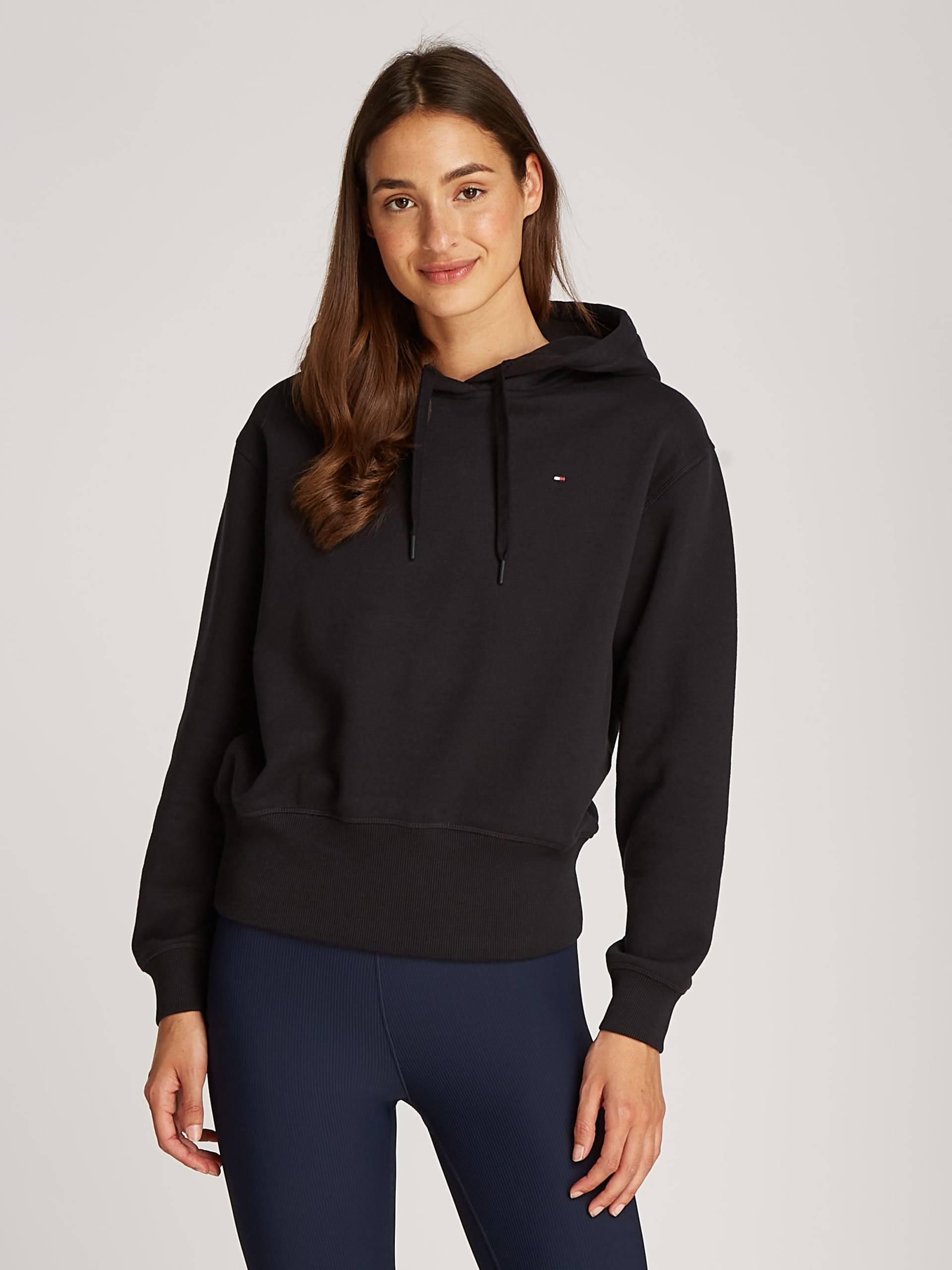 Tommy Hilfiger Kapuzensweatshirt »FLAG ON CHEST MDRN HOODIE«, mit Logo-Flag auf der Brust Tommy Hilfiger Kapuzensweatshirt »FLAG ON CHEST MDRN HOODIE«, mit Logo-Flag auf der Brust von Tommy Hilfiger