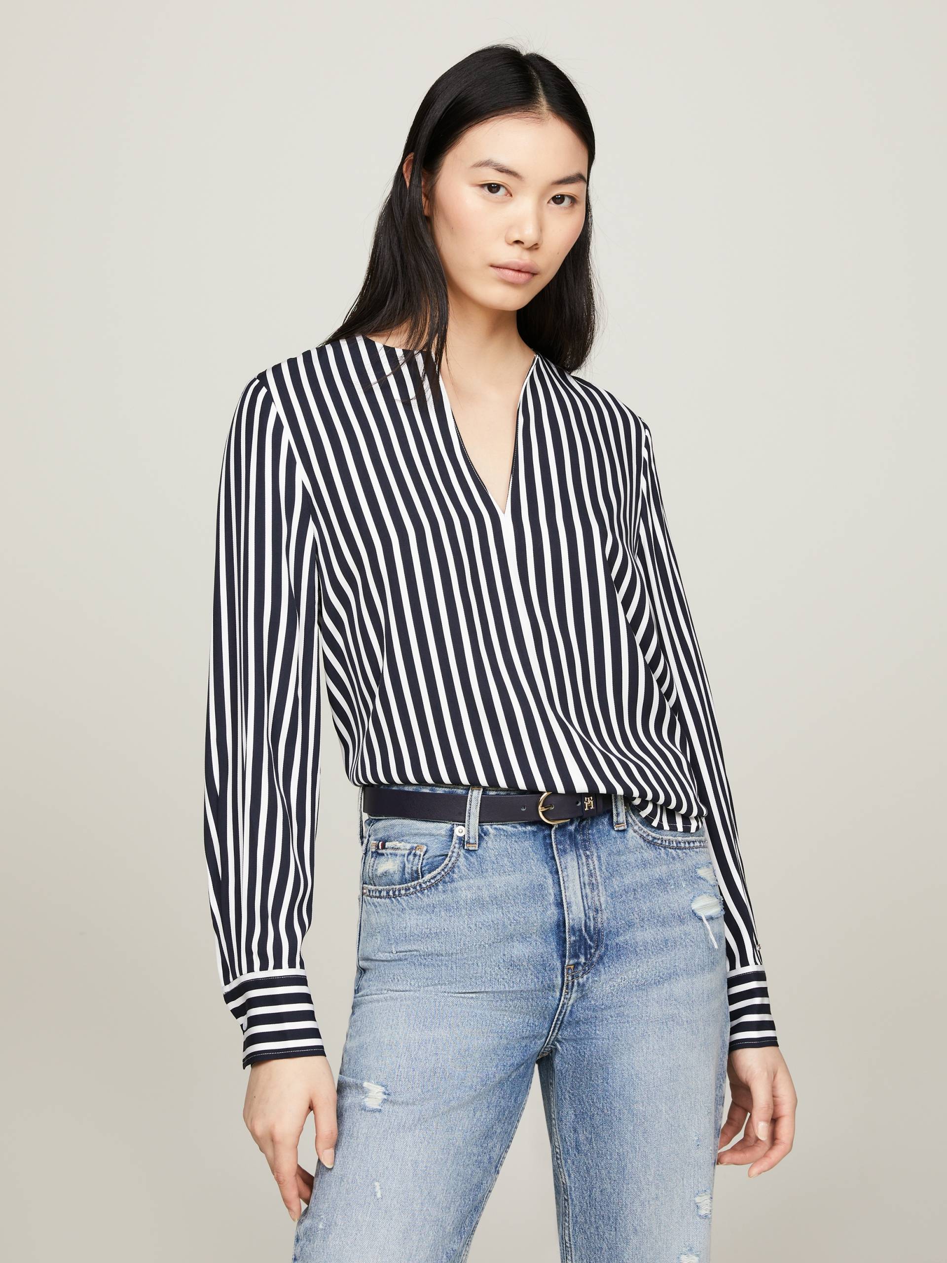 Tommy Hilfiger Langarmbluse »FLUID STRIPE V-NECK LS BLOUSE«, Im mocischem Streifen von Tommy Hilfiger