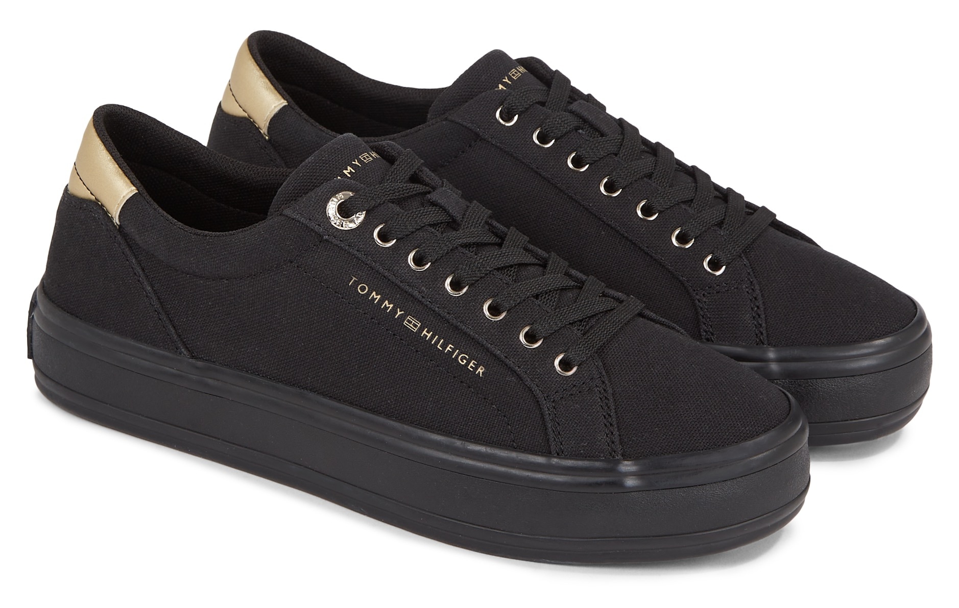 Tommy Hilfiger Plateausneaker »ESSENTIAL VULC CANVAS SNEAKER«, Kontrastbesatz in Metallicoptik, Freizeitschuh, Halbschuh, Schnürschuh von Tommy Hilfiger