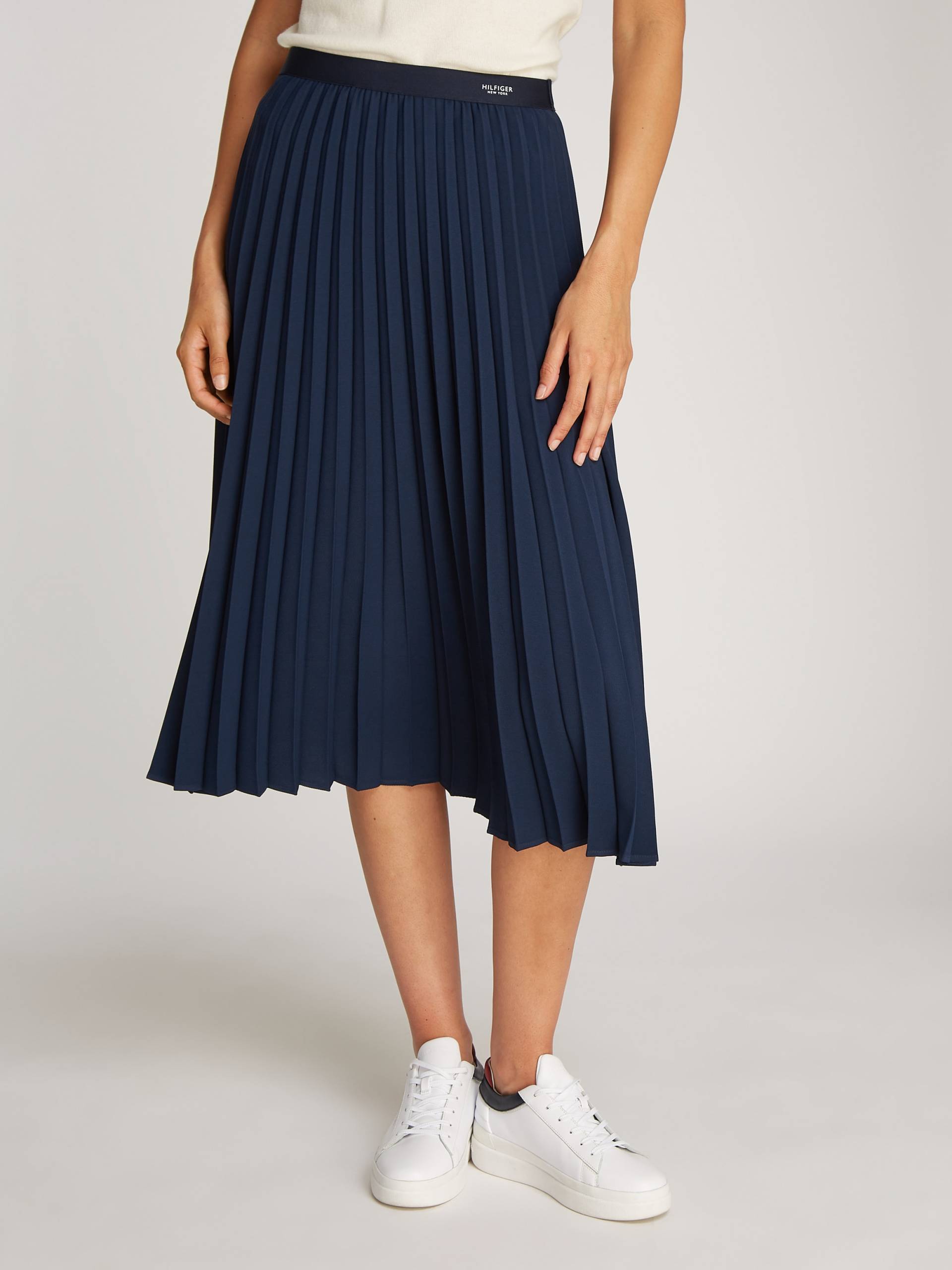 Tommy Hilfiger Plisseerock »FLUID PLEATED PULL ON MIDI SKIRT«, mit rundum Falten Tommy Hilfiger Plisseerock »FLUID PLEATED PULL ON MIDI SKIRT«, mit rundum Falten von Tommy Hilfiger