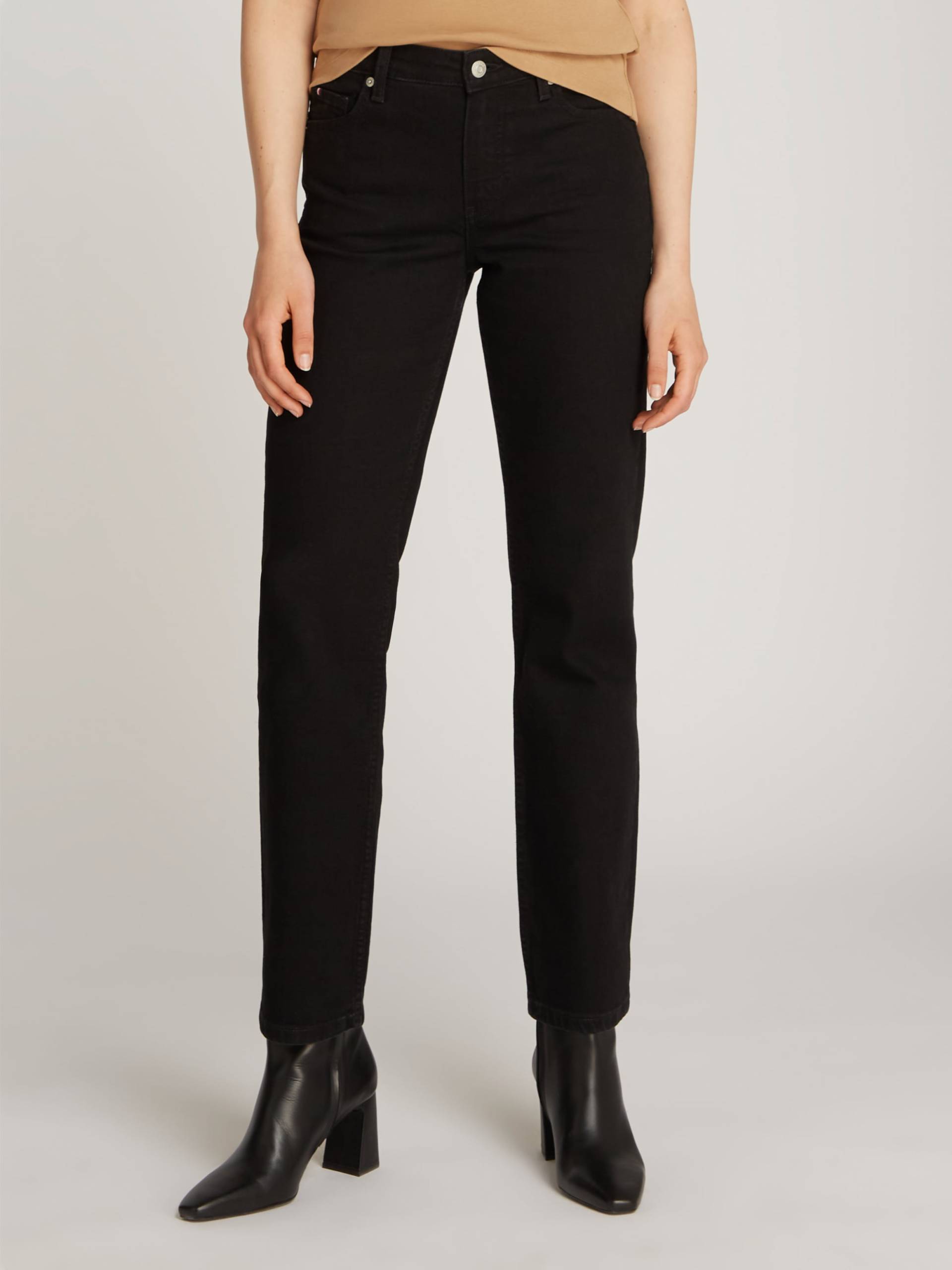 Tommy Hilfiger Straight-Jeans »CLASSIC STRAIGHT RW ECRU«, mit Logo-Badge, in Knöchellänge Tommy Hilfiger Straight-Jeans »CLASSIC STRAIGHT RW ECRU«, mit Logo-Badge, in Knöchellänge von Tommy Hilfiger