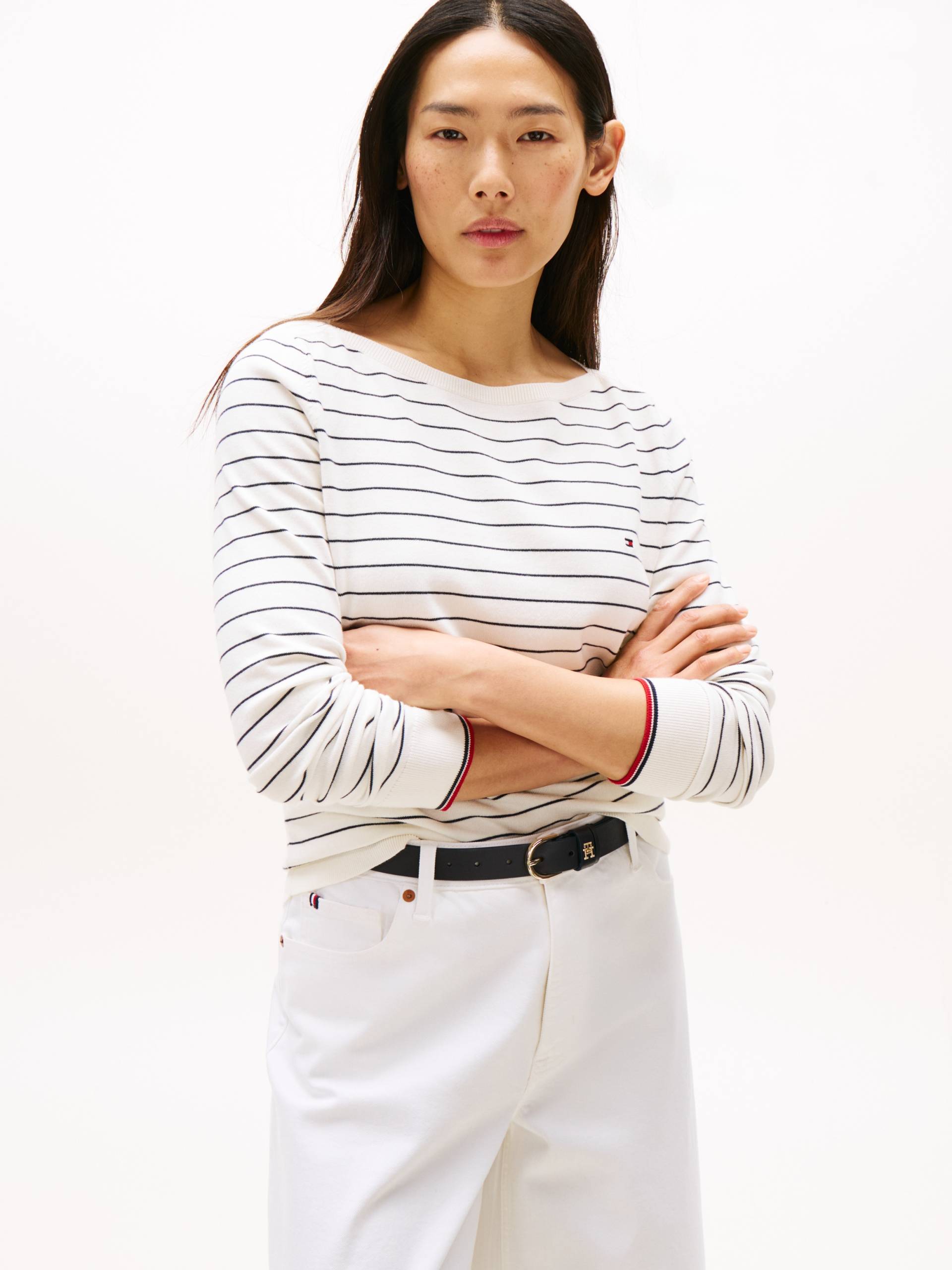 Tommy Hilfiger Strickpullover »CO JERSEY STITCH BOAT-NK SWEATER«, mit Tommy Hilfiger Logo-Flag am Ärmel von Tommy Hilfiger