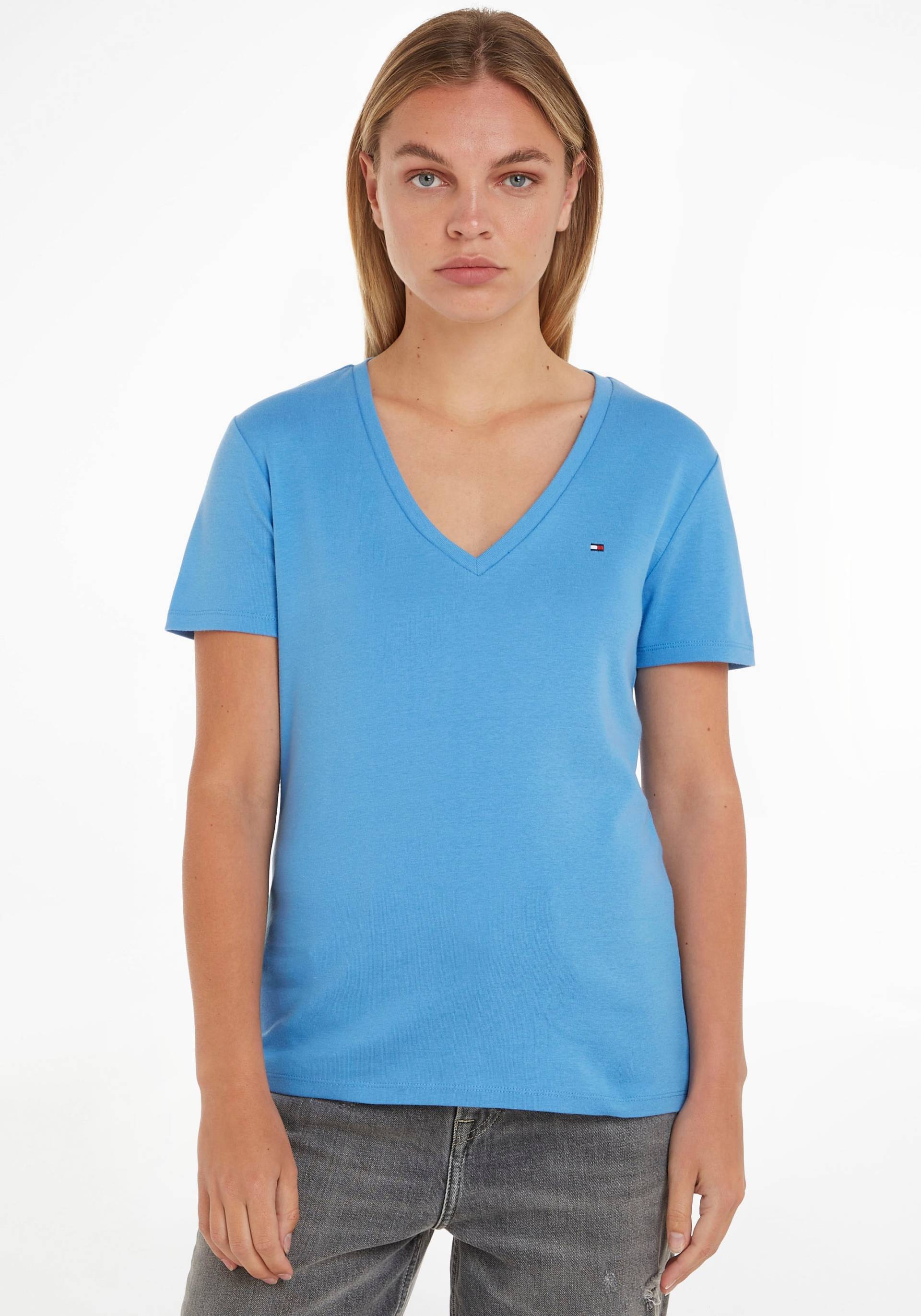 Tommy Hilfiger T-Shirt »SLIM CODY RIB V-NECK SS«, mit dezenter Logostickerei von Tommy Hilfiger