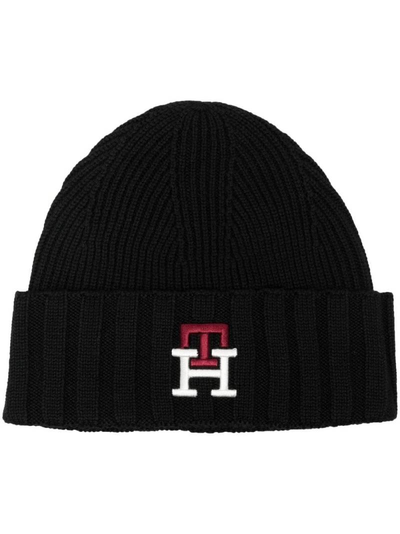 Tommy Hilfiger embroidered logo beanie hat - Black von Tommy Hilfiger