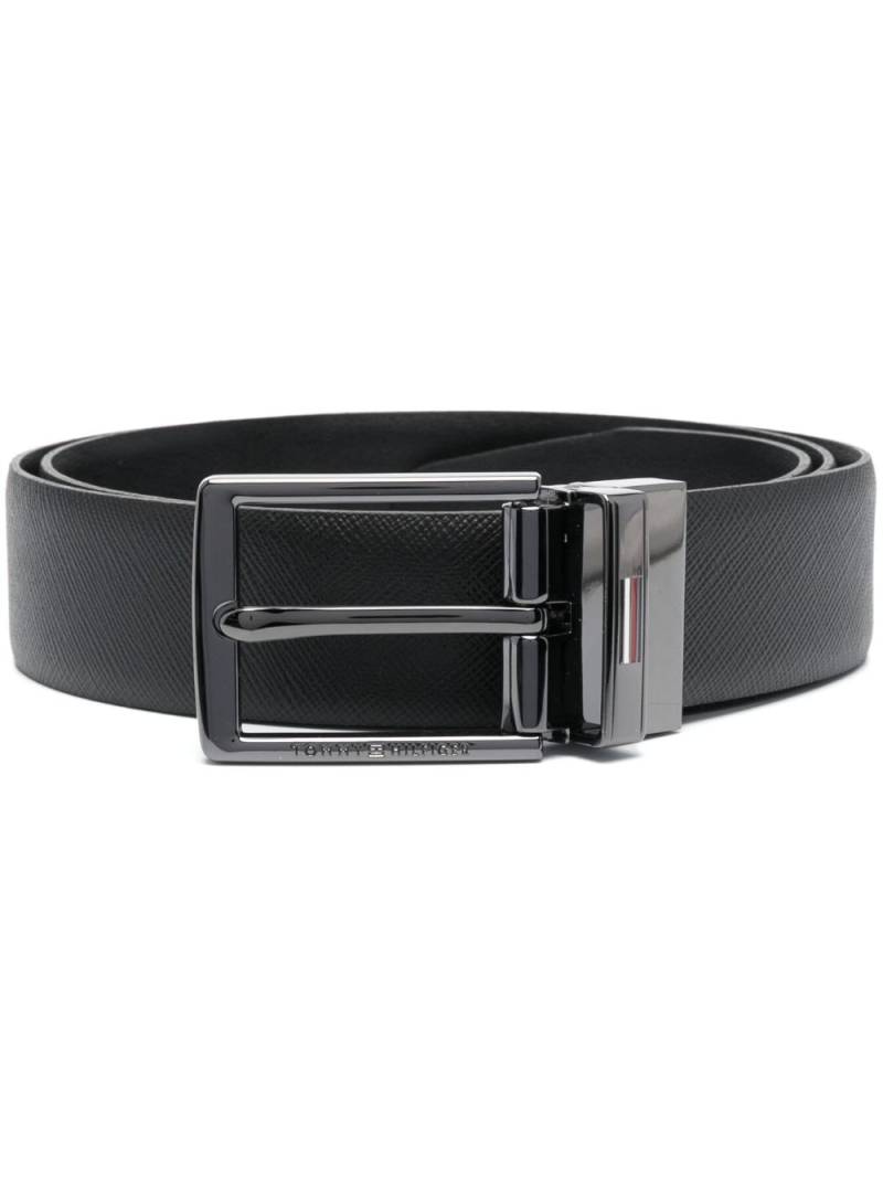 Tommy Hilfiger engraved-logo leather belt - Black von Tommy Hilfiger