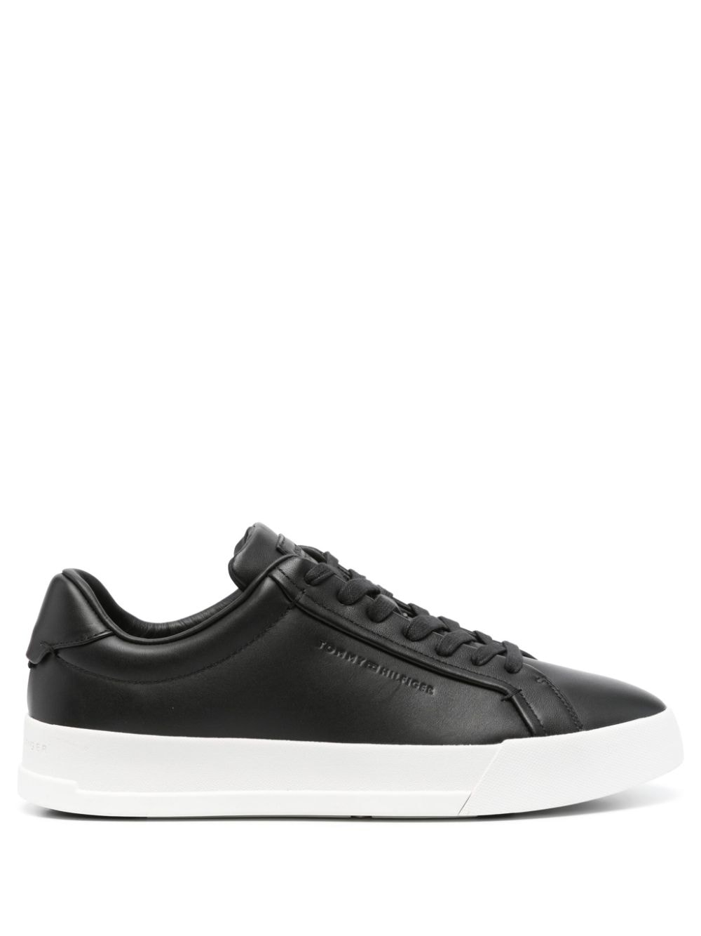 Tommy Hilfiger logo debossed leather sneakers - Black von Tommy Hilfiger