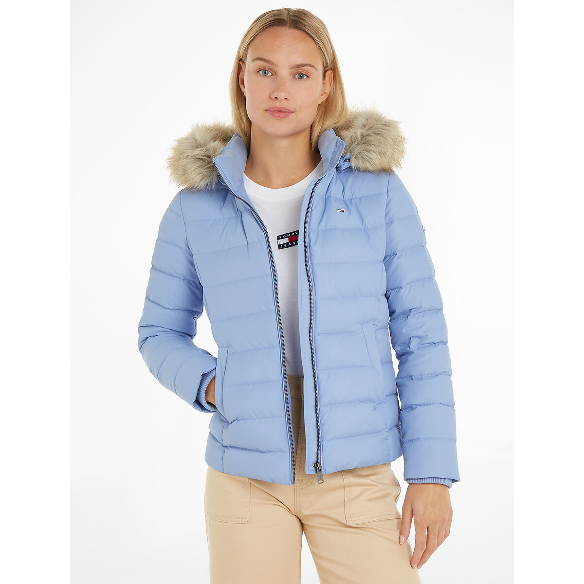 Kurze Steppjacke mit Reissverschluss und Kapuze von Tommy Jeans