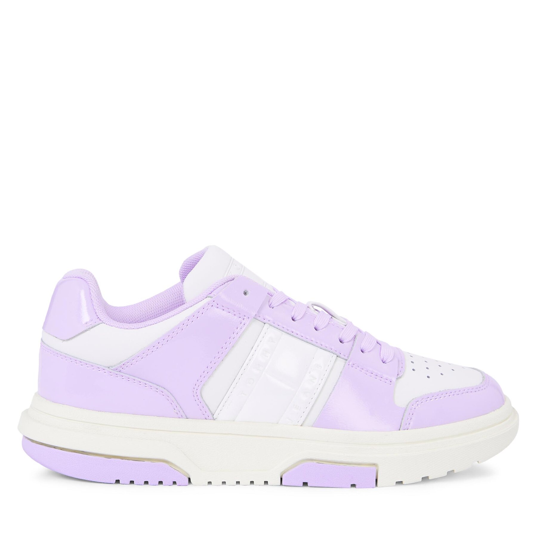 Sneakers Tommy Jeans The Brooklyn Patent EN0EN02528 Lavender Flower W06 von Tommy Jeans