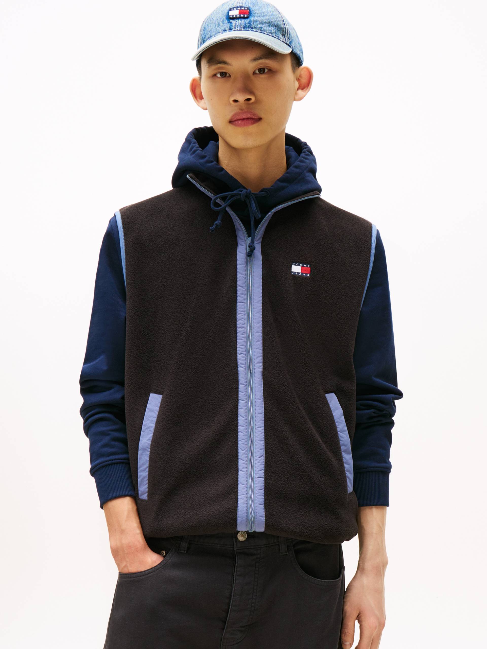 Tommy Jeans Fellimitatweste »TJM REG POLAR FLEECE VEST EXT«, Mit Rundhalsausschnitt Tommy Jeans Fellimitatweste »TJM REG POLAR FLEECE VEST EXT«, Mit Rundhalsausschnitt von Tommy Jeans