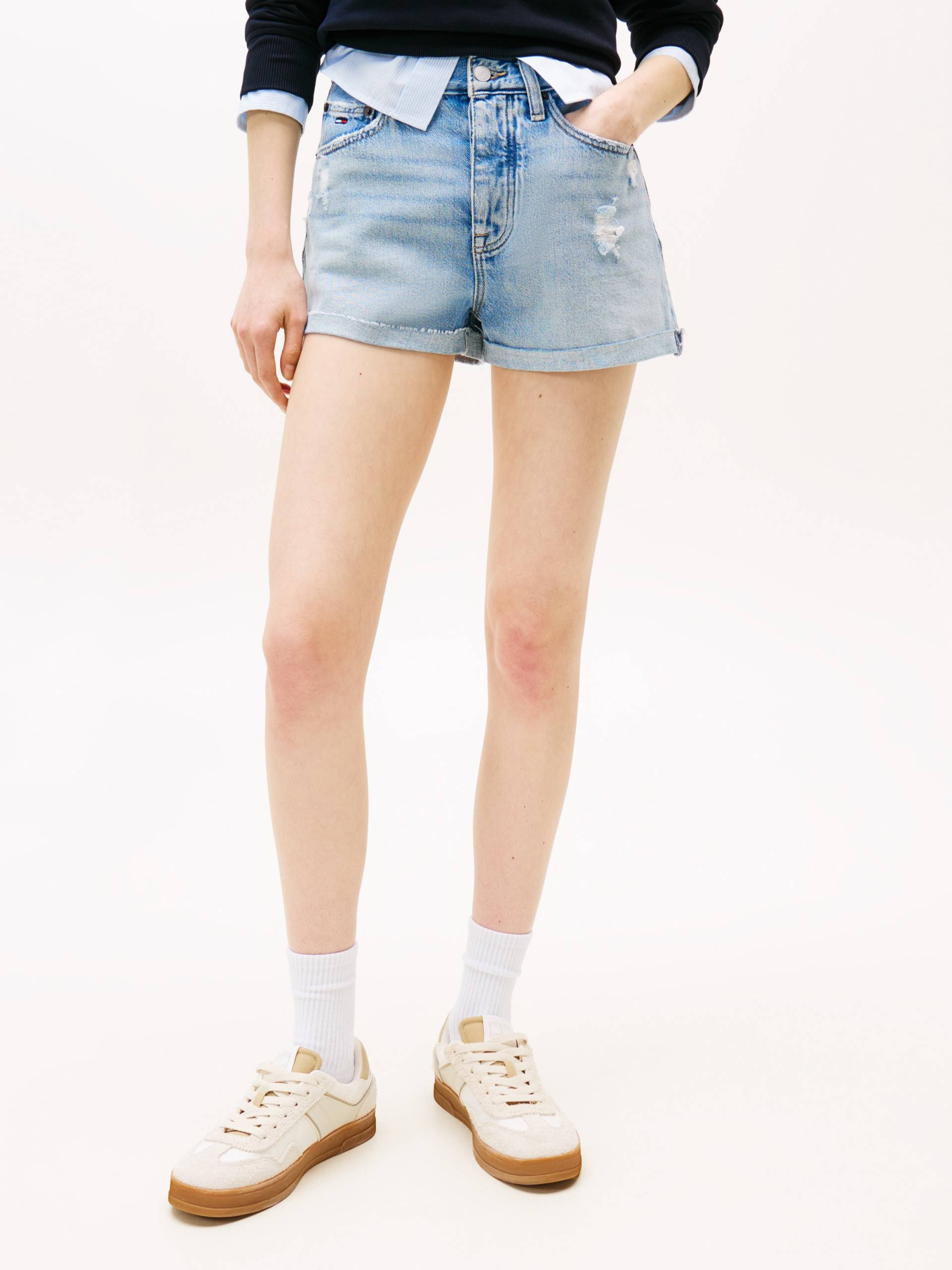 Tommy Jeans Jeansshorts »HOT PANT CBF CI8010«, mit Destroyed Effekt Tommy Jeans Jeansshorts »HOT PANT CBF CI8010«, mit Destroyed Effekt von Tommy Jeans