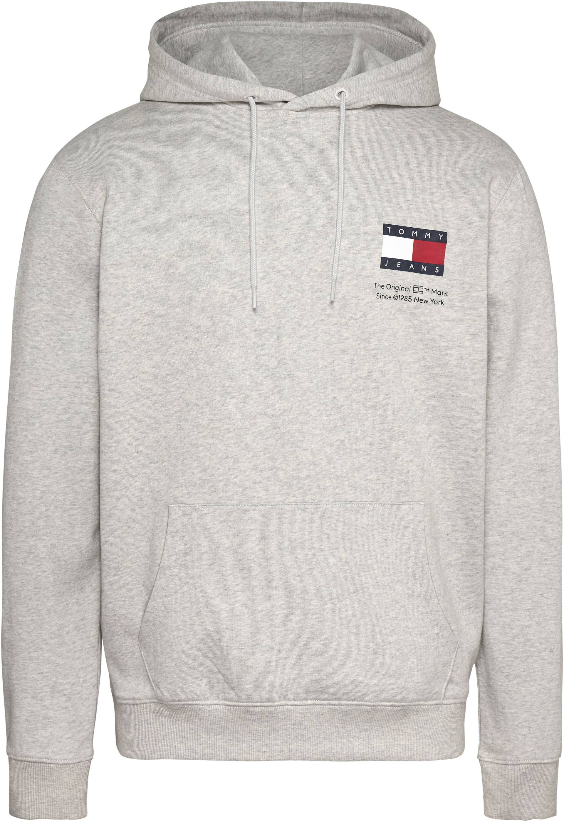 Tommy Jeans Kapuzensweatshirt »TJM REG ESSENTIAL FLAG HOOD EXT«, mit Kängurutasche von Tommy Jeans