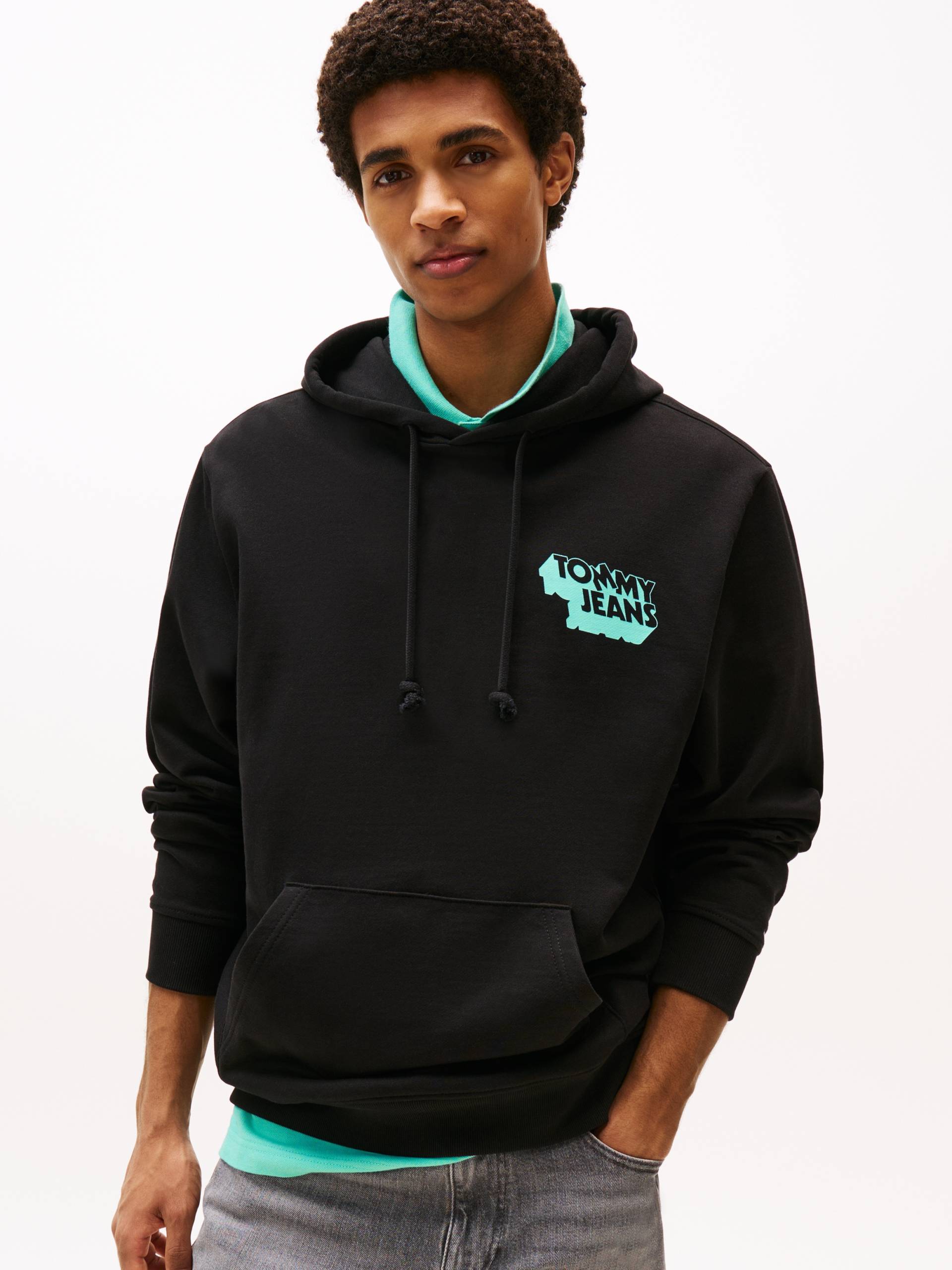 Tommy Jeans Kapuzensweatshirt »TJM STACK BACK LOGO HOODIE EXT«, Mit Rundhalsausschnitt Tommy Jeans Kapuzensweatshirt »TJM STACK BACK LOGO HOODIE EXT«, Mit Rundhalsausschnitt von Tommy Jeans