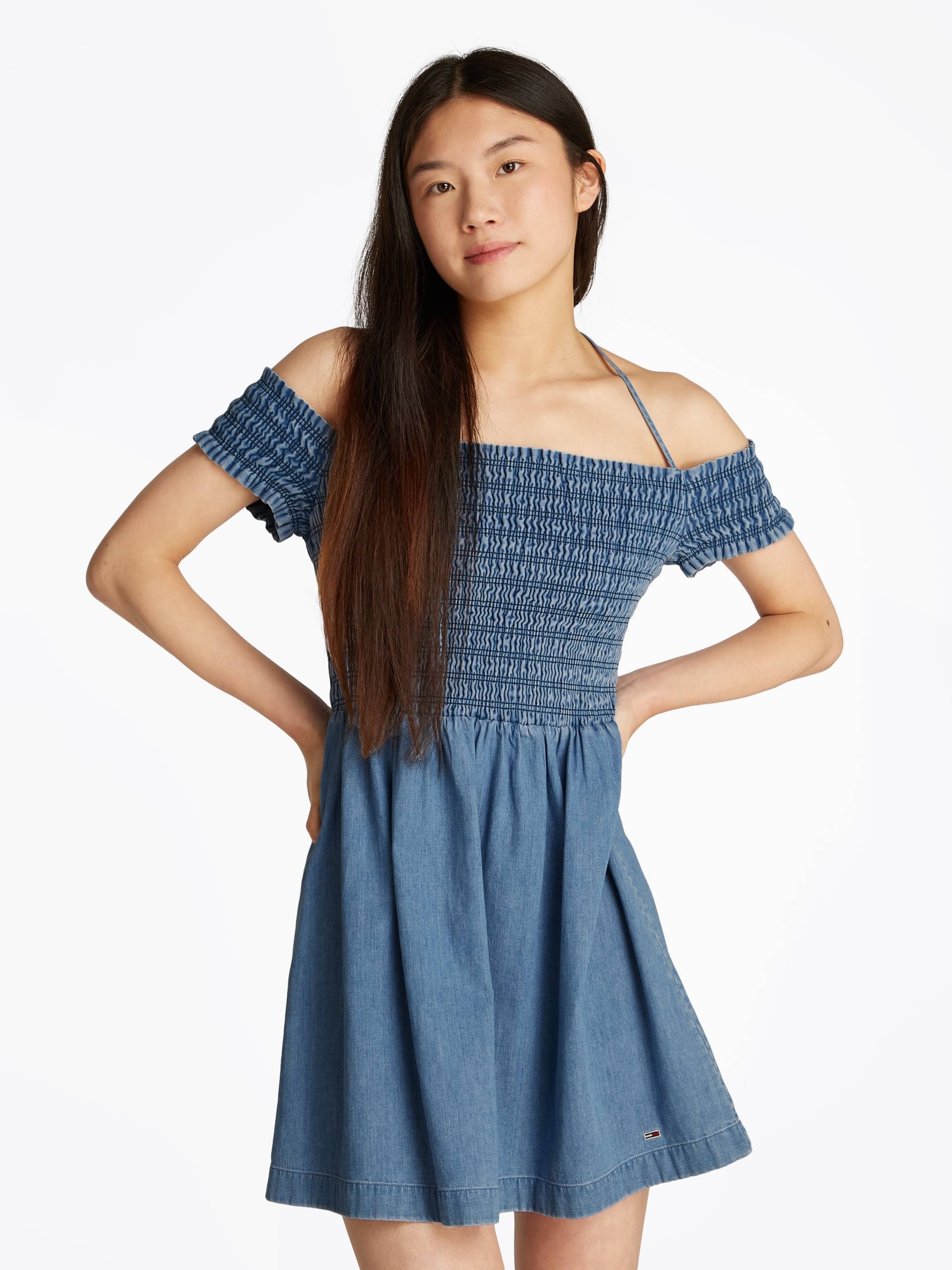 Tommy Jeans Midikleid »TJW CHAMBRAY FIT & FLARE DRESS«, mit Bindeband, in blauer Waschung Tommy Jeans Midikleid »TJW CHAMBRAY FIT & FLARE DRESS«, mit Bindeband, in blauer Waschung von Tommy Jeans