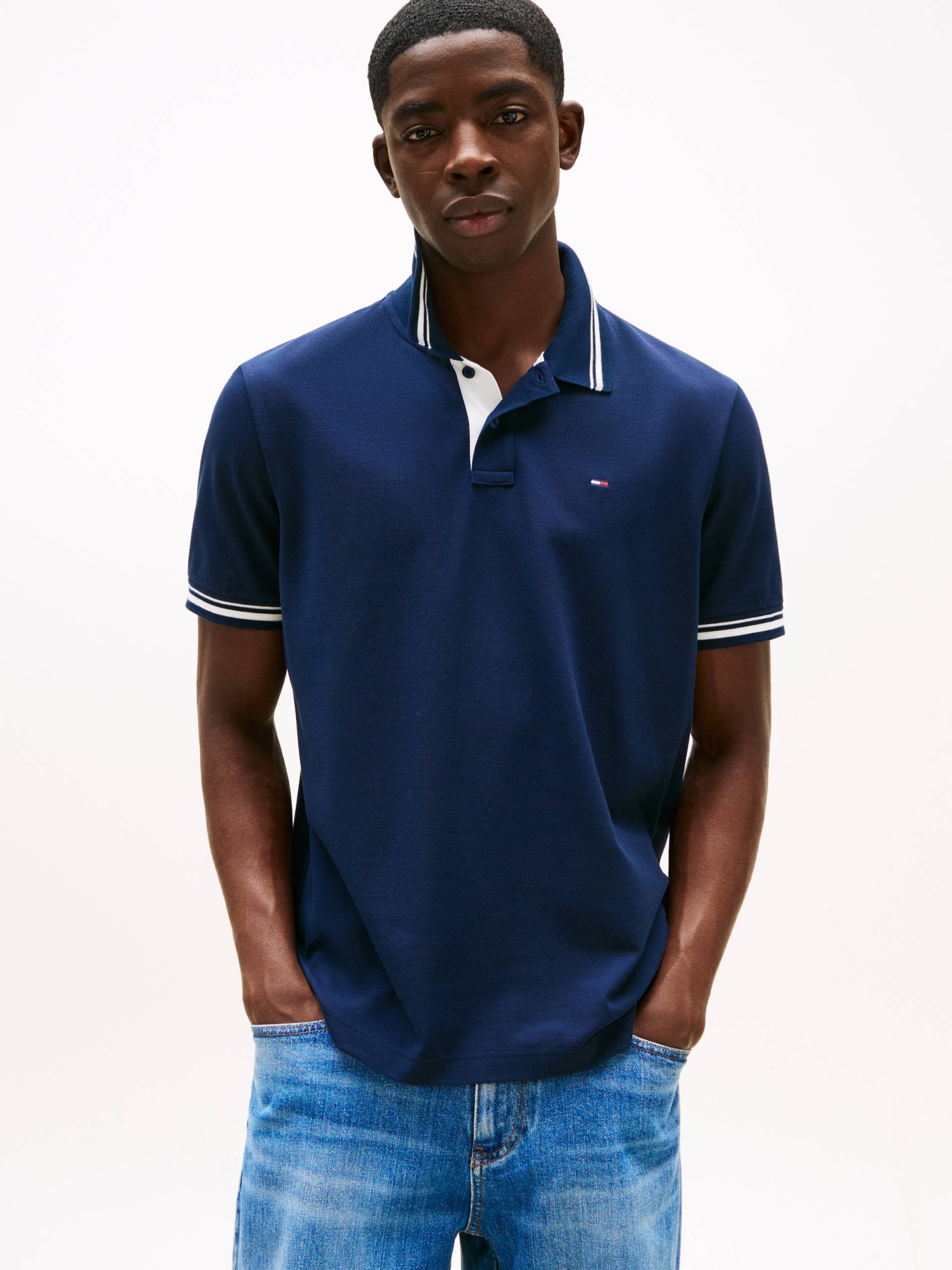 Tommy Jeans Poloshirt »TJM REG TIPPED POLO EXT«, Mit Rundhalsausschnitt Tommy Jeans Poloshirt »TJM REG TIPPED POLO EXT«, Mit Rundhalsausschnitt von Tommy Jeans