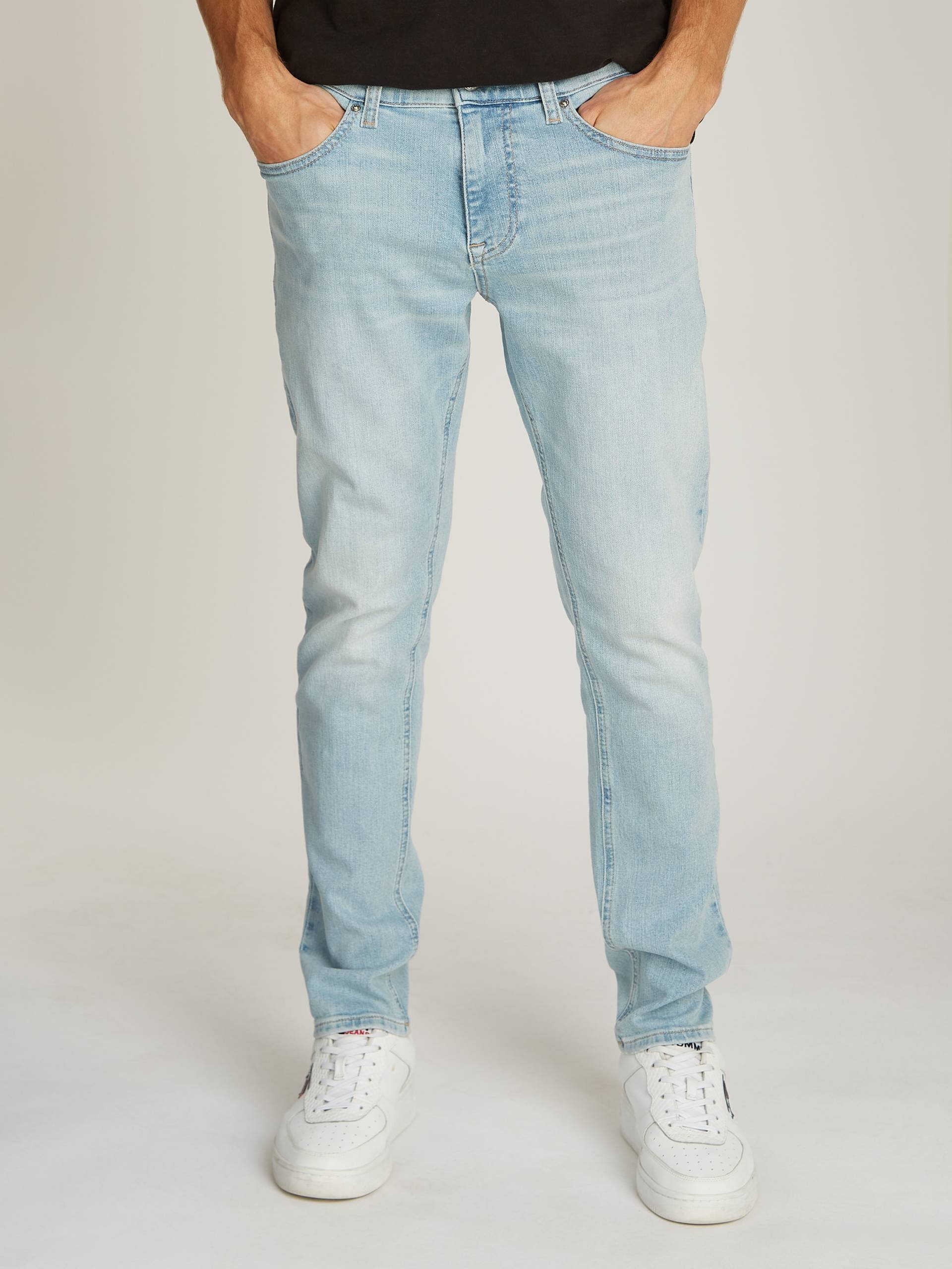 Tommy Jeans Slim-fit-Jeans »AUSTIN SLIM TPRD«, schmal zulaufendes Bein Tommy Jeans Slim-fit-Jeans »AUSTIN SLIM TPRD«, schmal zulaufendes Bein von Tommy Jeans