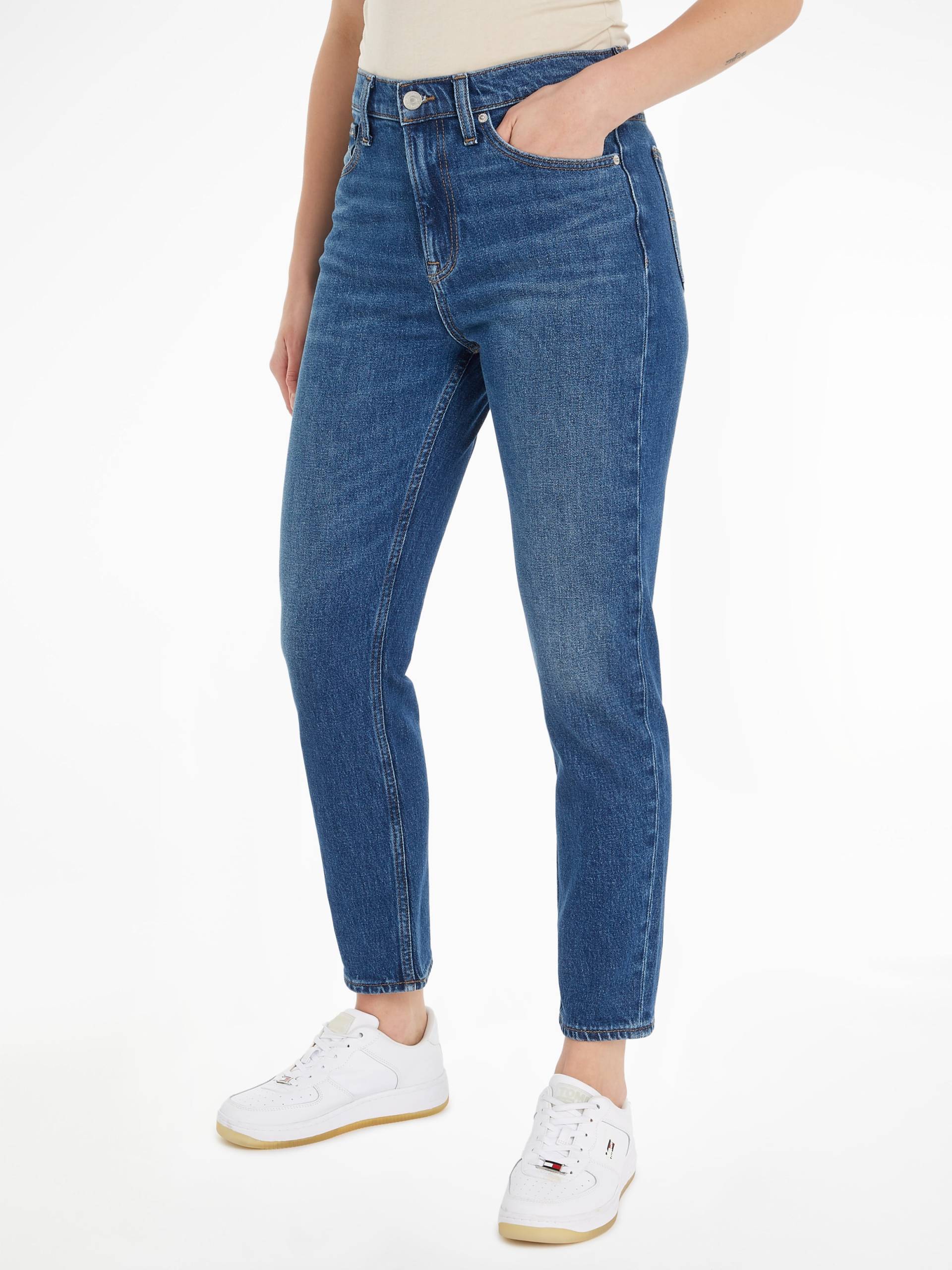 Tommy Jeans Slim-fit-Jeans »Tommy Jeans - Damenjeans IZZIE - High Waist - Slim Fit- Ankle«, Figurbetonte, knöchellange Jeans mit Tommy Jeans Logo-Badge Tommy Jeans Slim-fit-Jeans »Tommy Jeans - Damenjeans IZZIE - High Waist - Slim Fit- Ankle«, Figurbetonte, knöchellange Jeans mit Tommy Jeans Logo-Badge von Tommy Jeans
