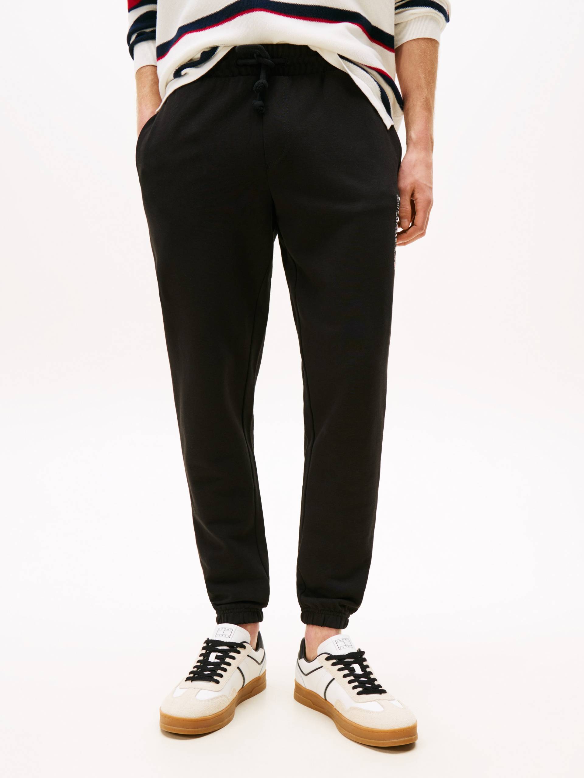 Tommy Jeans Sweathose »TJM SLIM RWB DNA GRAPHIC PANT«, mit elastischem Bund, grosser Logoprint Tommy Jeans Sweathose »TJM SLIM RWB DNA GRAPHIC PANT«, mit elastischem Bund, grosser Logoprint von Tommy Jeans