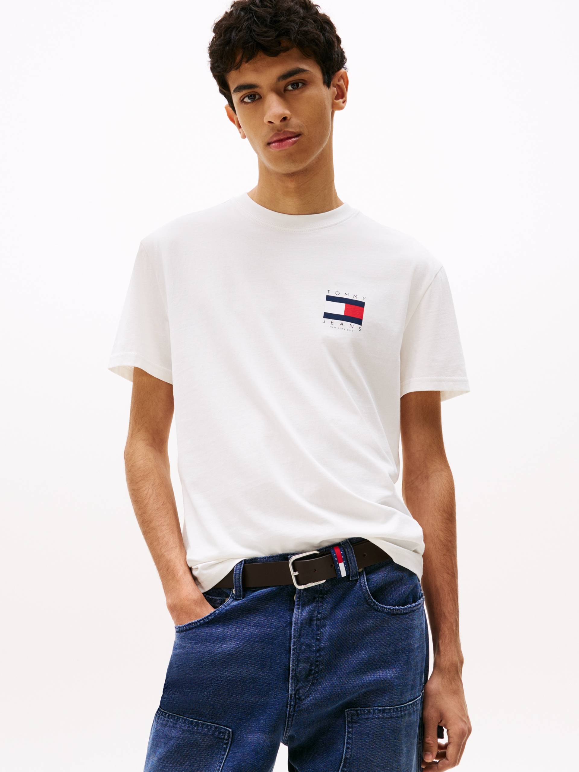 Tommy Jeans T-Shirt »TJM REG FLAG GRAPH BCKPRNT T EXT«, Mit Rundhalsausschnitt von Tommy Jeans