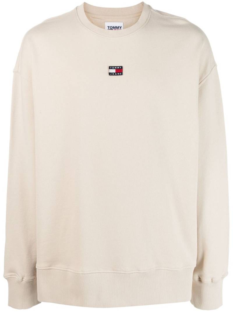 Tommy Jeans logo-patch cotton sweatshirt - Neutrals von Tommy Jeans