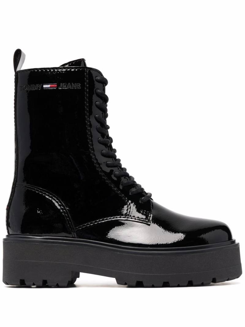 Tommy Jeans patent lace-up boots - Black von Tommy Jeans