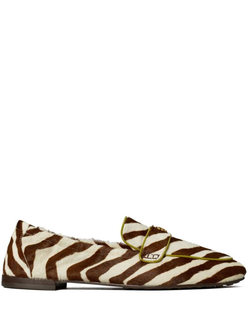 Tory Burch Ballet zebra-print loafers - Brown von Tory Burch