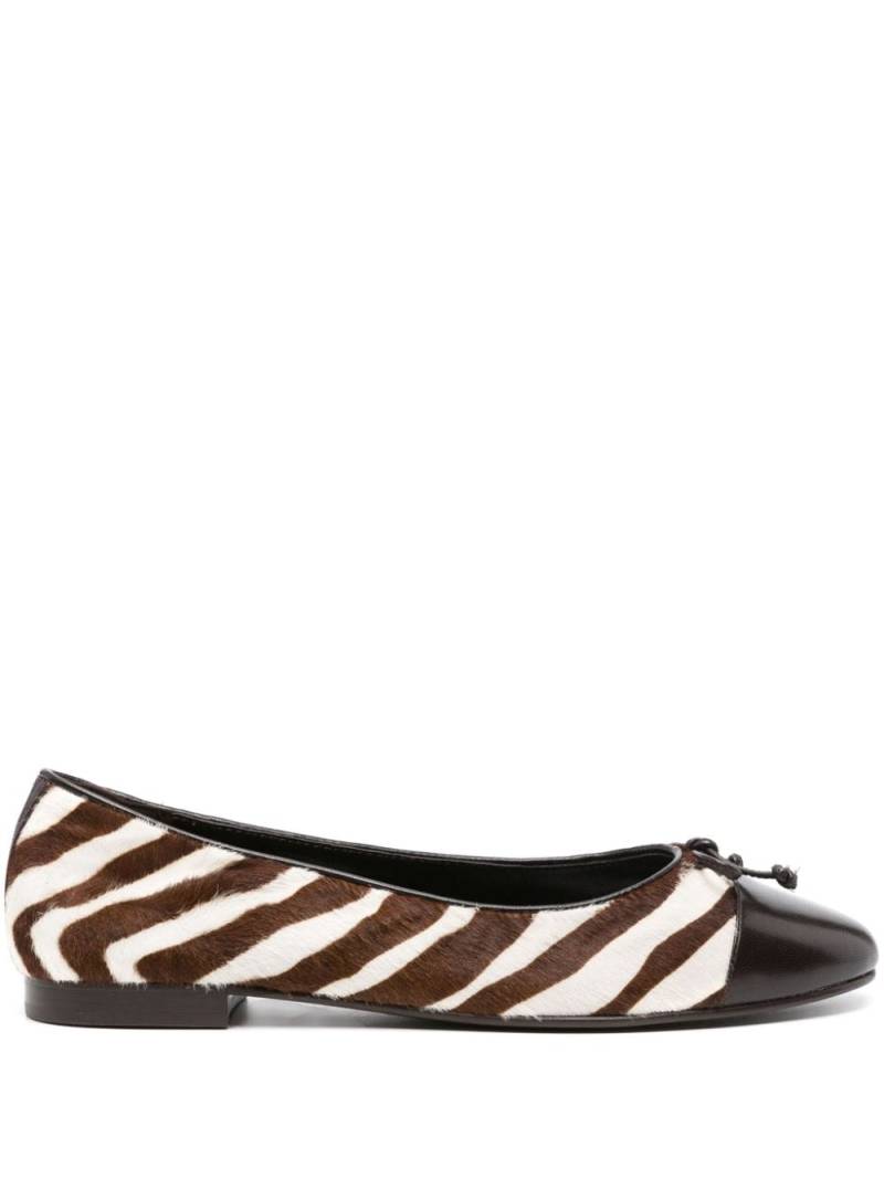 Tory Burch zebra-pattern leather ballerina shoes - Brown von Tory Burch