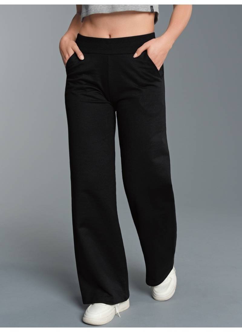 Trigema Jerseyhose »TRIGEMA Jogginghose mit weitem Bein«, (1 tlg.) von Trigema