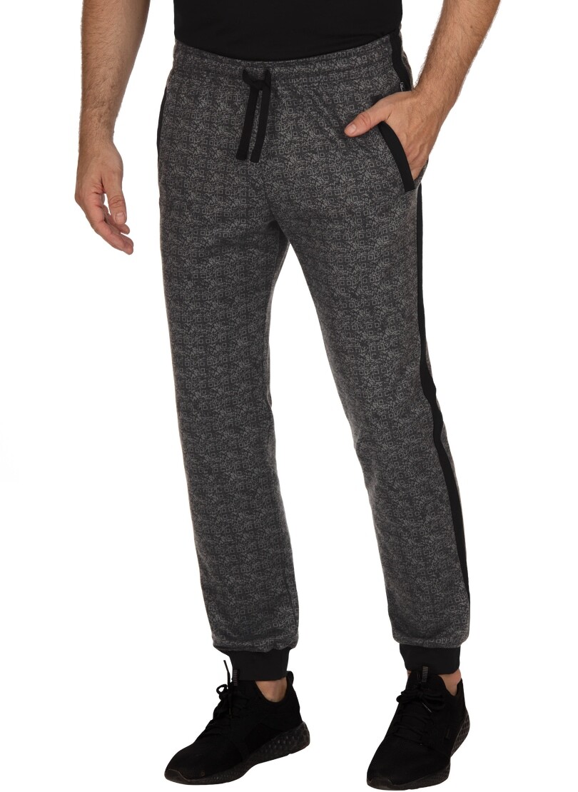 Trigema Jerseyhose »TRIGEMA Jogginghose mit QR-Code-Muster«, (1 tlg.) Trigema Jerseyhose »TRIGEMA Jogginghose mit QR-Code-Muster«, (1 tlg.) von Trigema