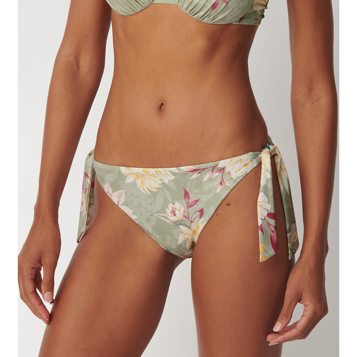 Bikini-Slip Botanical Leaf, hoher Beinausschnitt von Triumph