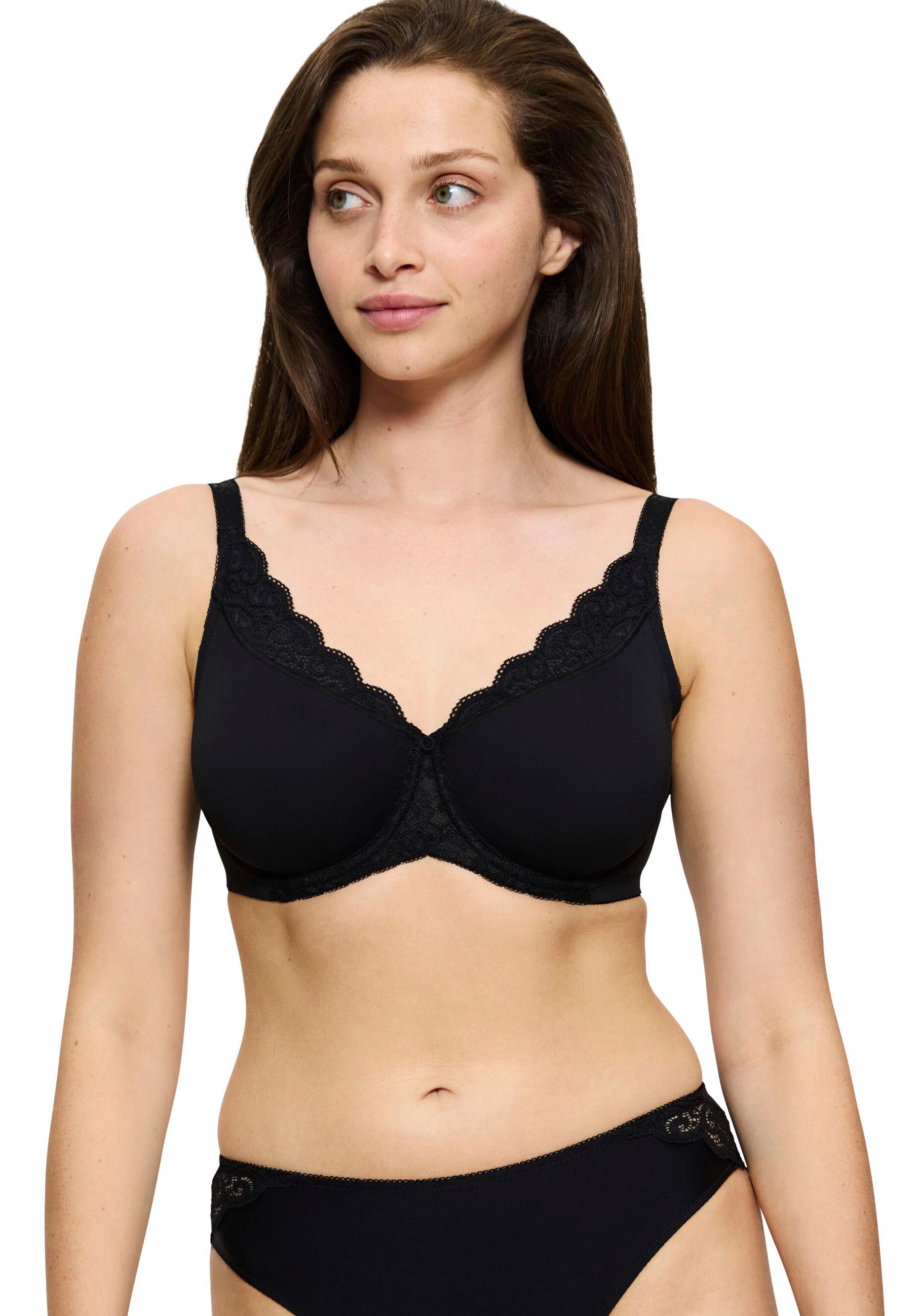 Triumph Minimizer-BH »Amourette W01«, verkleinert die Brust optisch, Spitzenakzente Triumph Minimizer-BH »Amourette W01«, verkleinert die Brust optisch, Spitzenakzente von Triumph