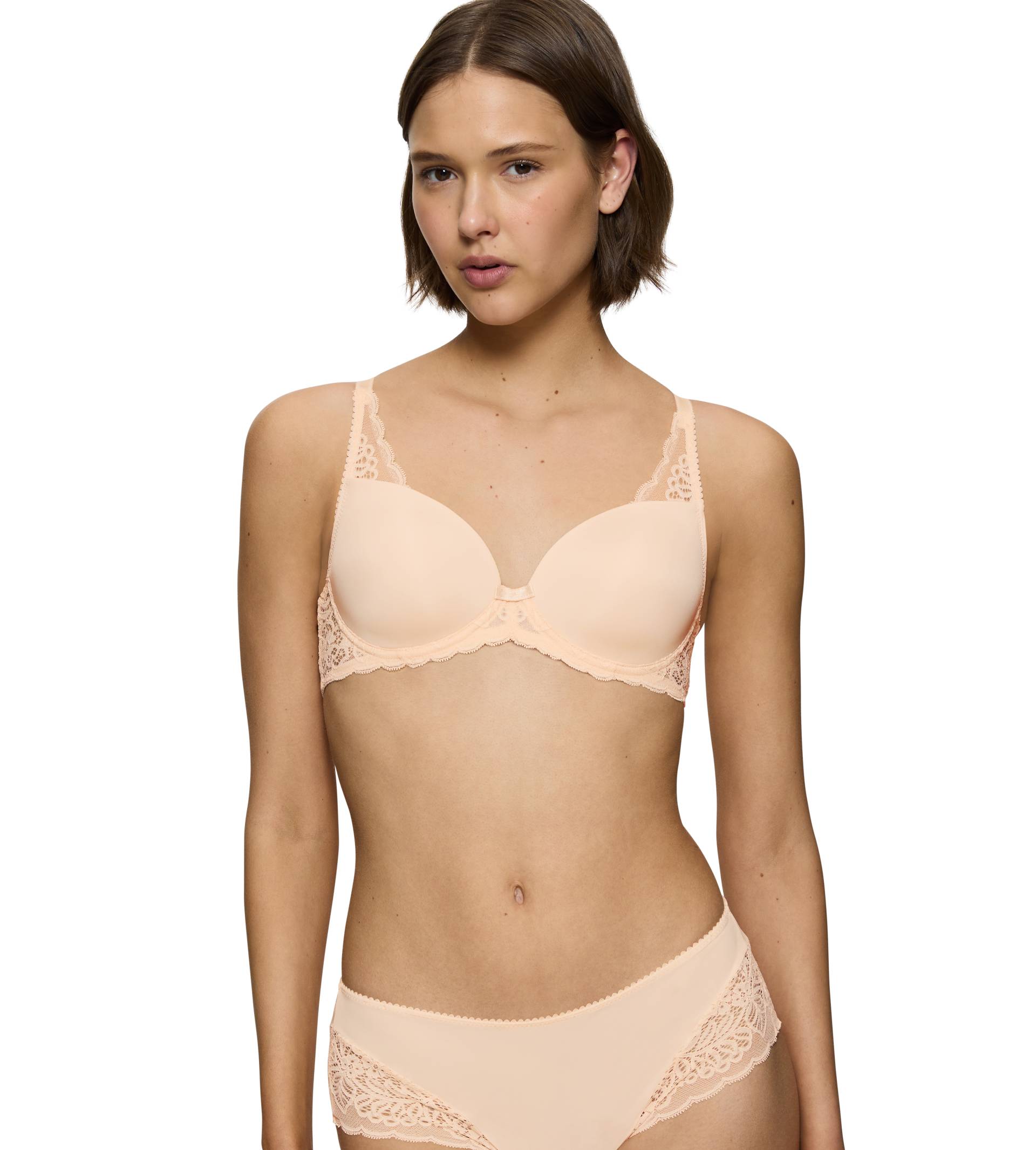 Triumph Bügel-BH »Amourette Spotlight WHP X«, florales Spitzen-Design, leichte Polsterung, formende Bügel Triumph Bügel-BH »Amourette Spotlight WHP X«, florales Spitzen-Design, leichte Polsterung, formende Bügel von Triumph