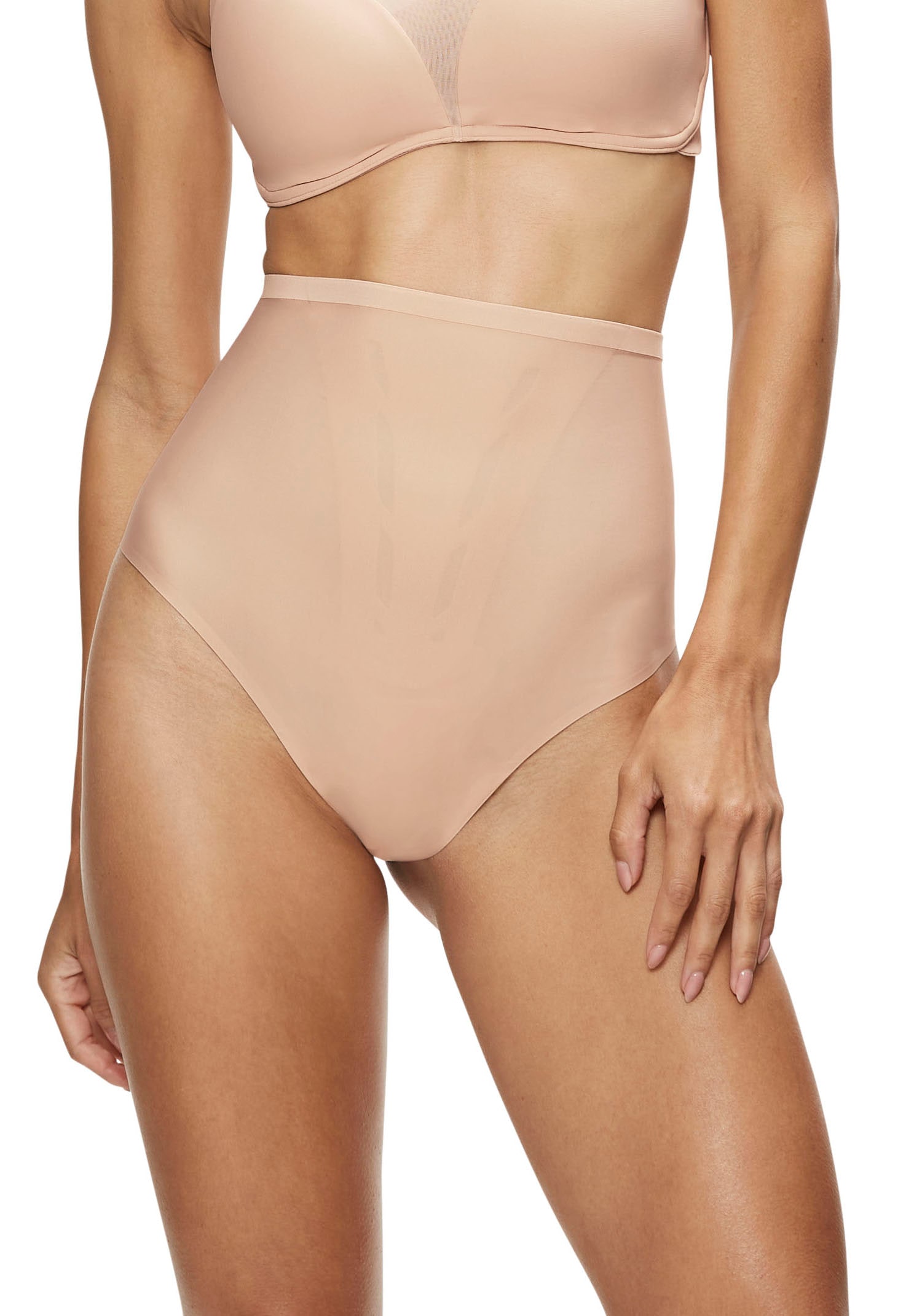 Triumph Shapingslip »Shape Smart Highwaist String«, glättend und schmeichelnd Triumph Shapingslip »Shape Smart Highwaist String«, glättend und schmeichelnd von Triumph