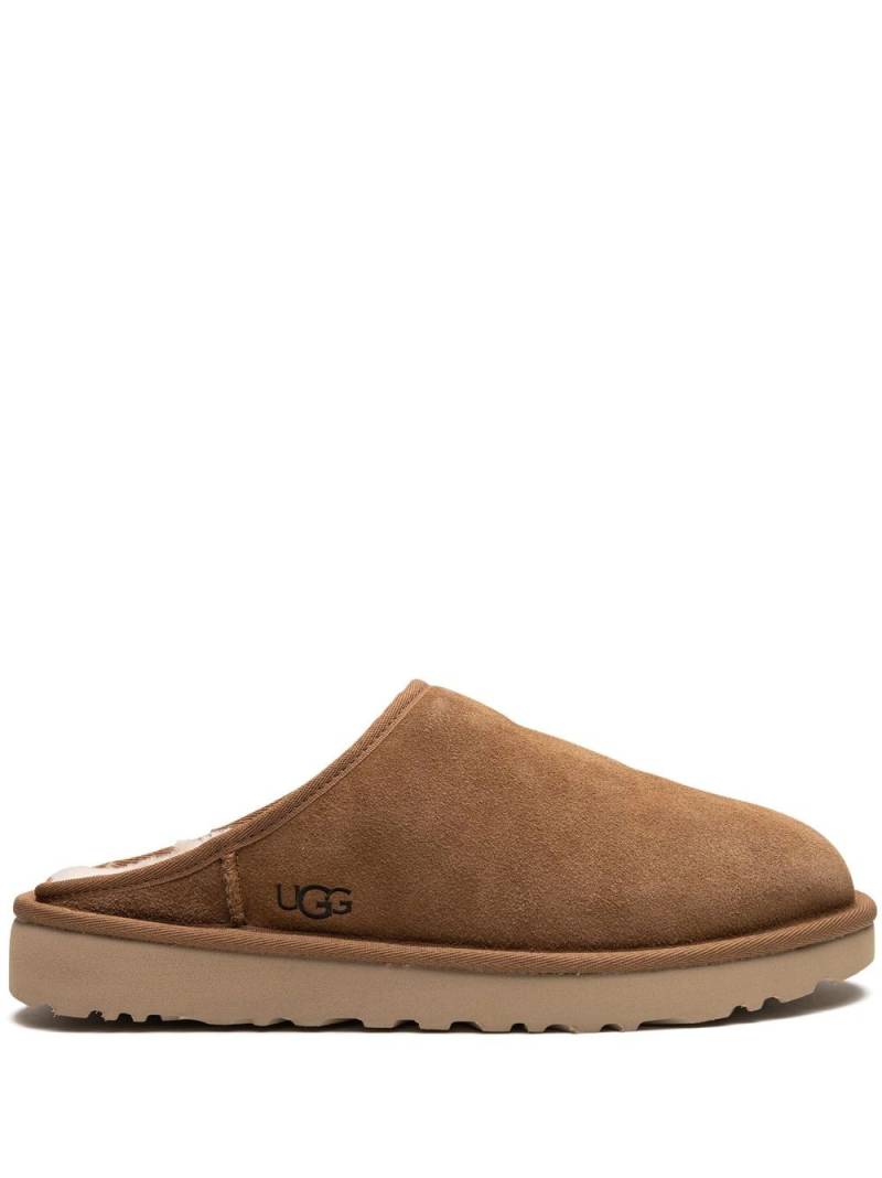 UGG Classic Slip-On slippers - Brown von UGG