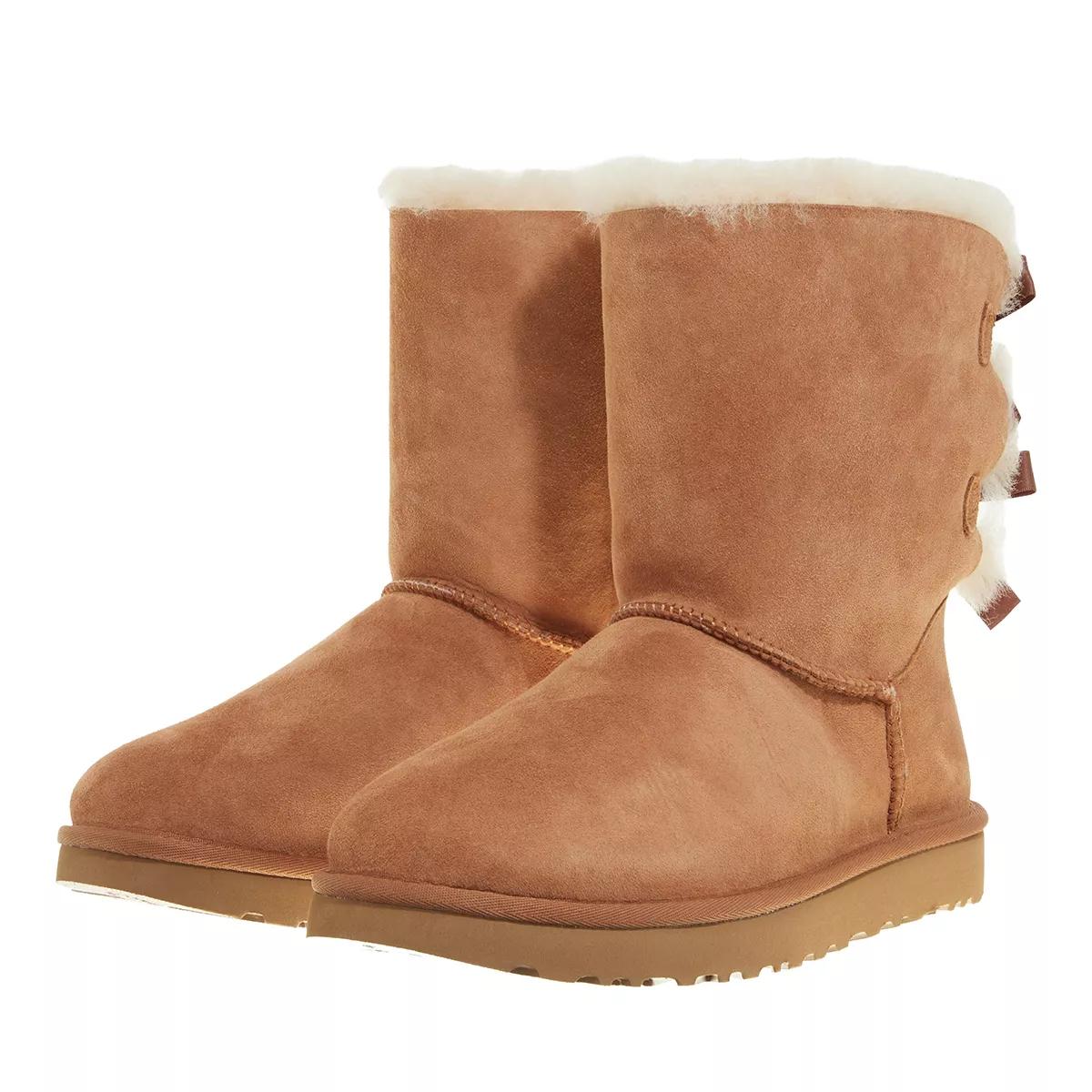 UGG Boots & Stiefeletten - W Bailey Bow Ii - Gr. 37 (EU) - in Cognacbraun - für Damen von Ugg