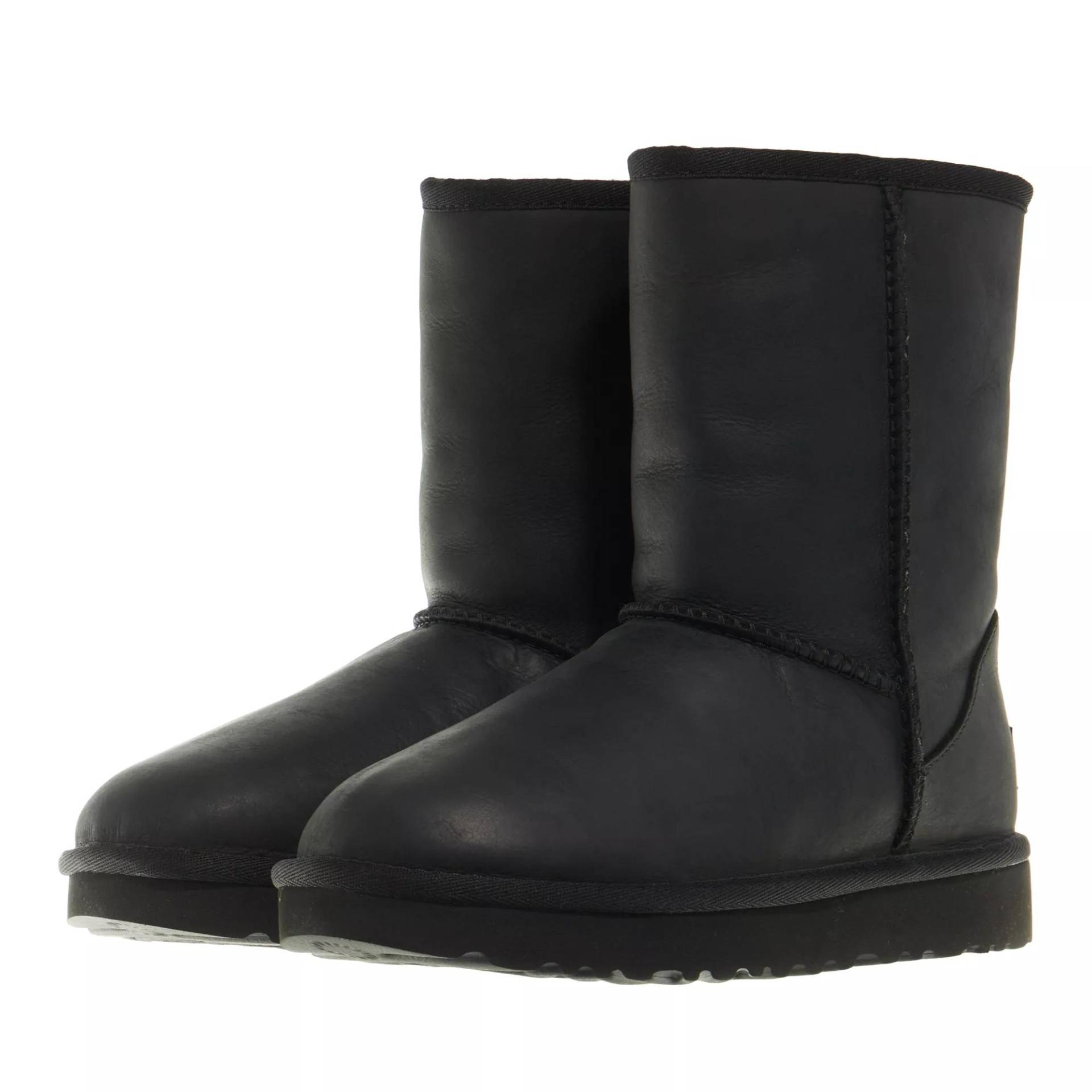 UGG Boots & Stiefeletten - W Classic Short Leather - Gr. 36 (EU) - in Schwarz - für Damen von Ugg