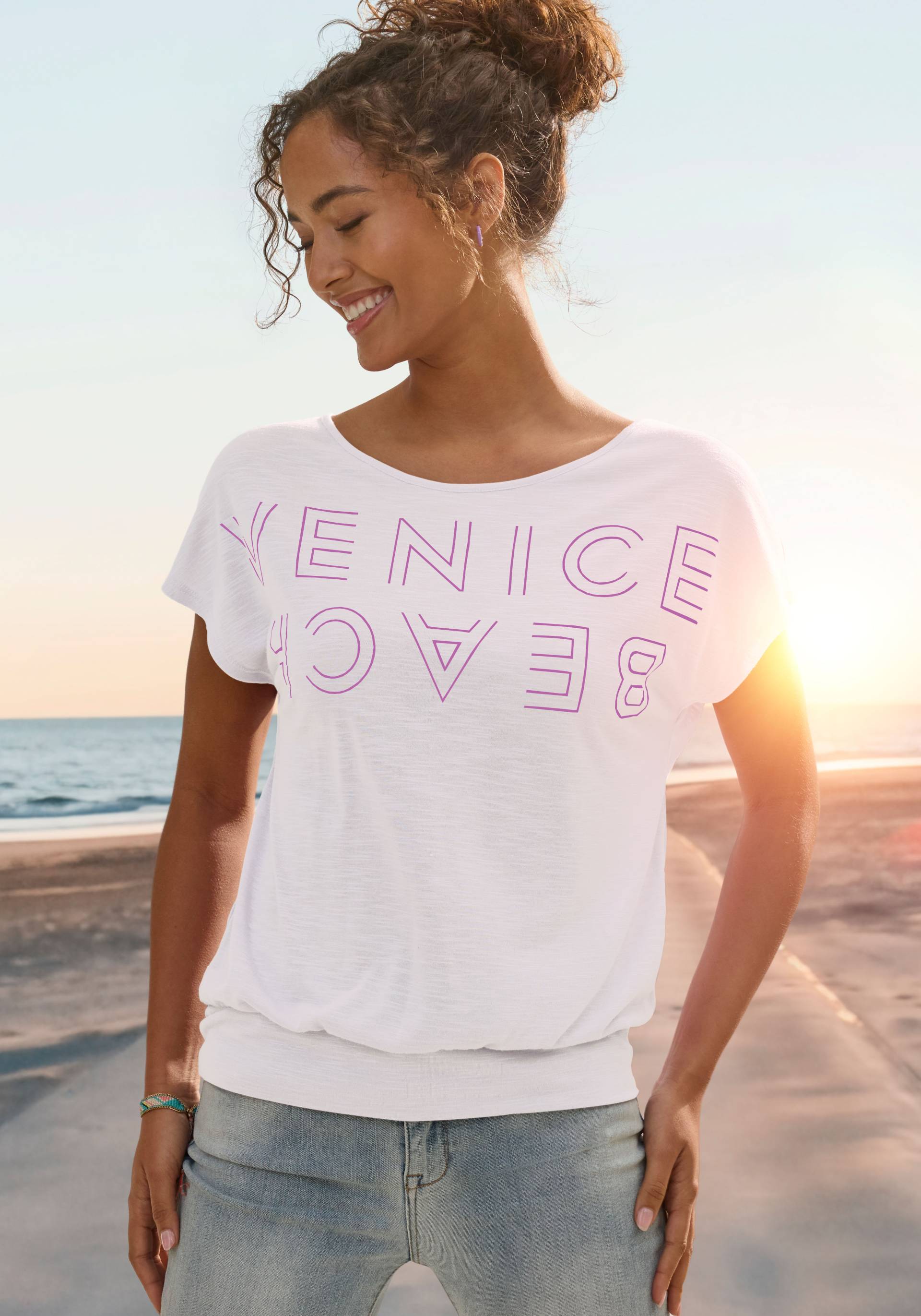 Venice Beach Rundhalsshirt, mit Logoprint, T-Shirt, sommerlich-sportlicher Look Venice Beach Rundhalsshirt, mit Logoprint, T-Shirt, sommerlich-sportlicher Look von VENICE BEACH