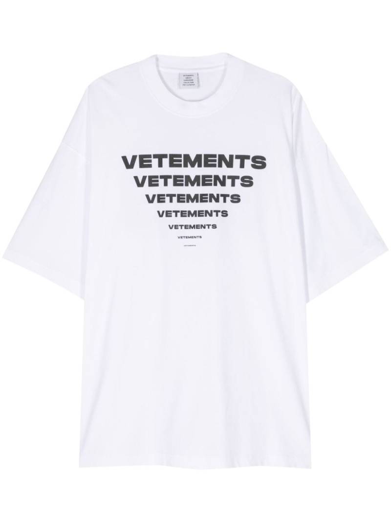 VETEMENTS logo-print cotton T-shirt - White von VETEMENTS