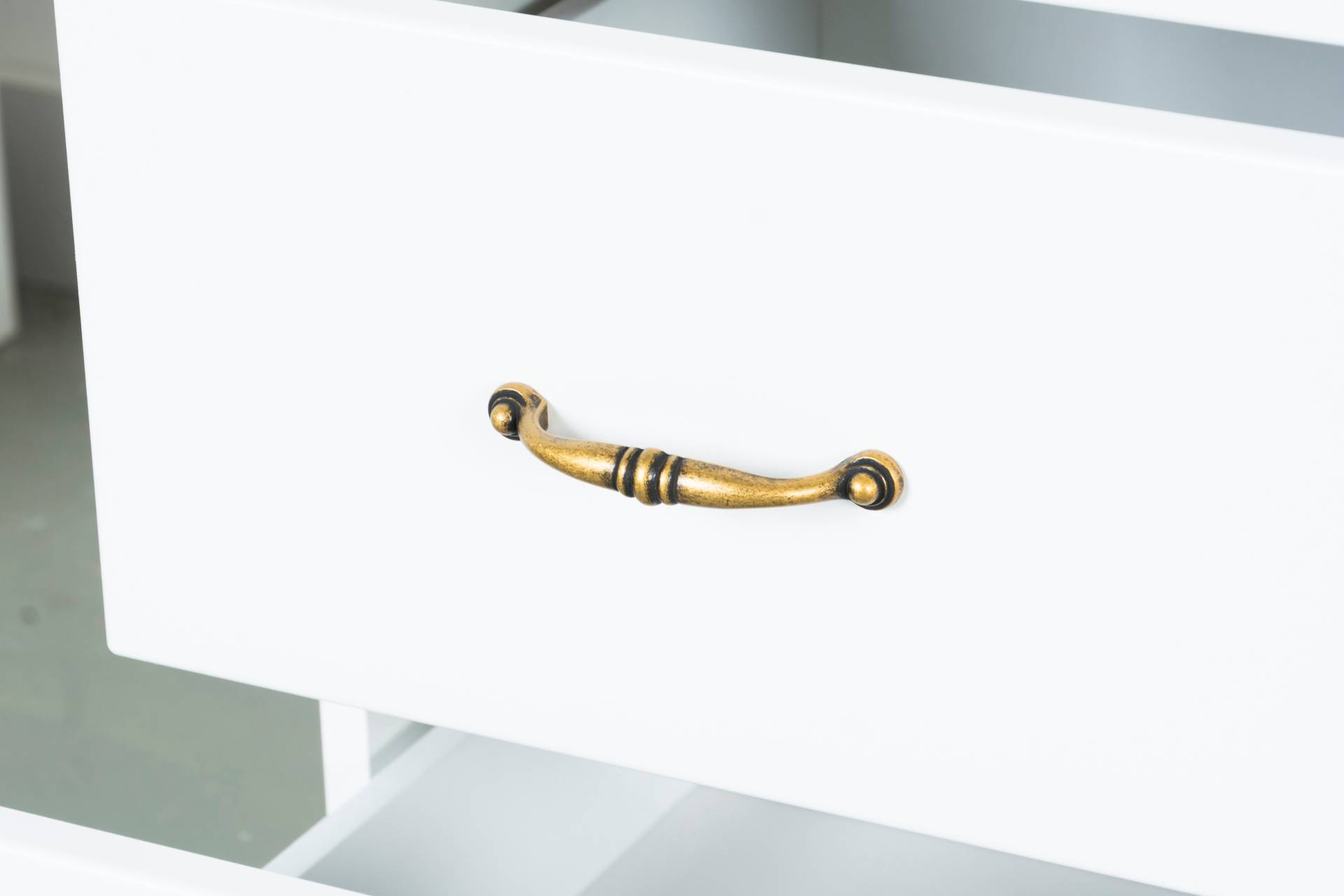 VOGL Möbelfabrik Schreibtisch »HANS im Landhaus-Stil,«, wahlweise mit Schubladen oder Tür, Breite 137 cm, Made in Germany VOGL Möbelfabrik Schreibtisch »HANS im Landhaus-Stil,«, wahlweise mit Schubladen oder Tür, Breite 137 cm, Made in Germany von VOGL Möbelfabrik